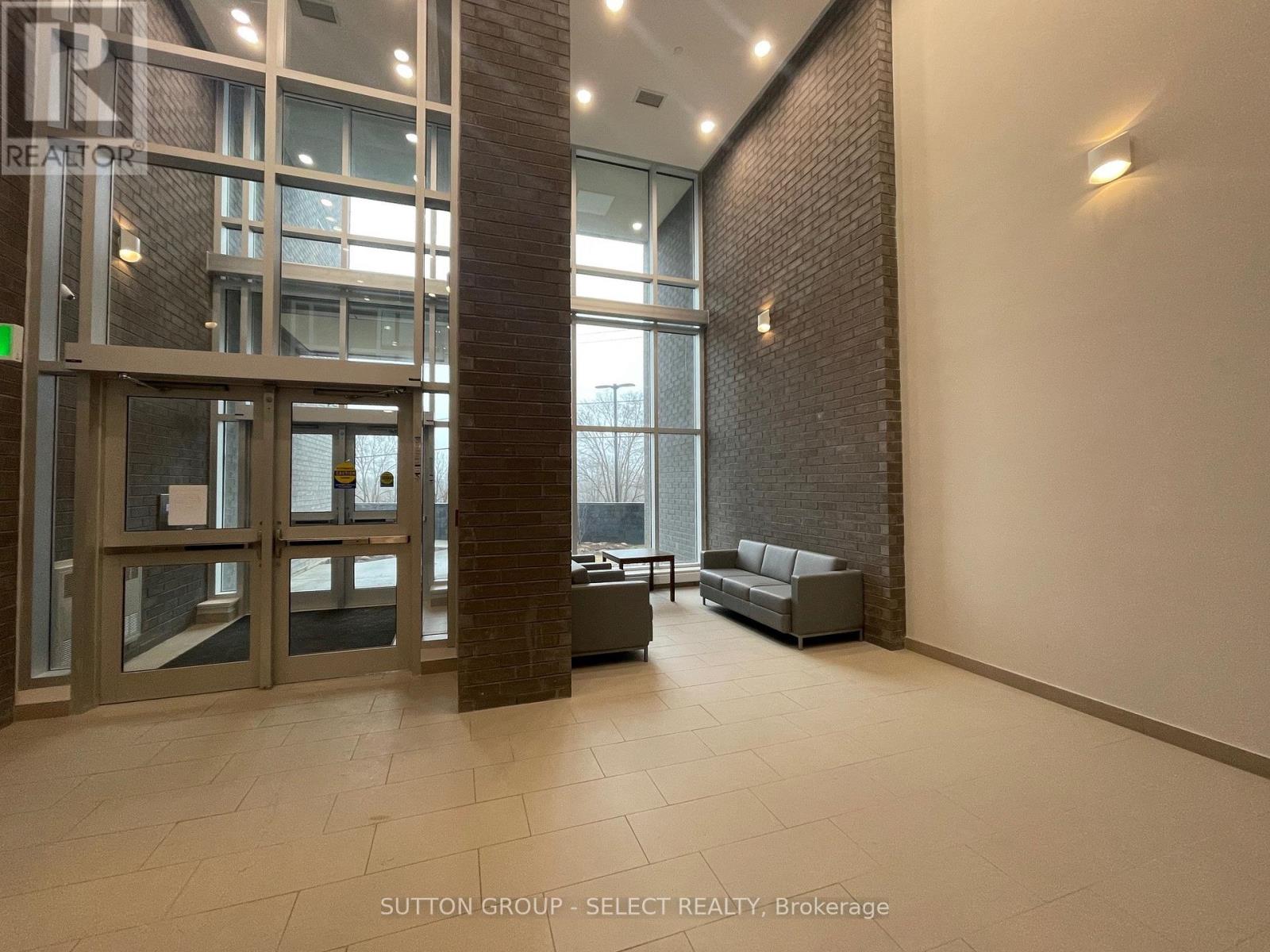 810 - 99 Pond Mills Road Property Photo 2