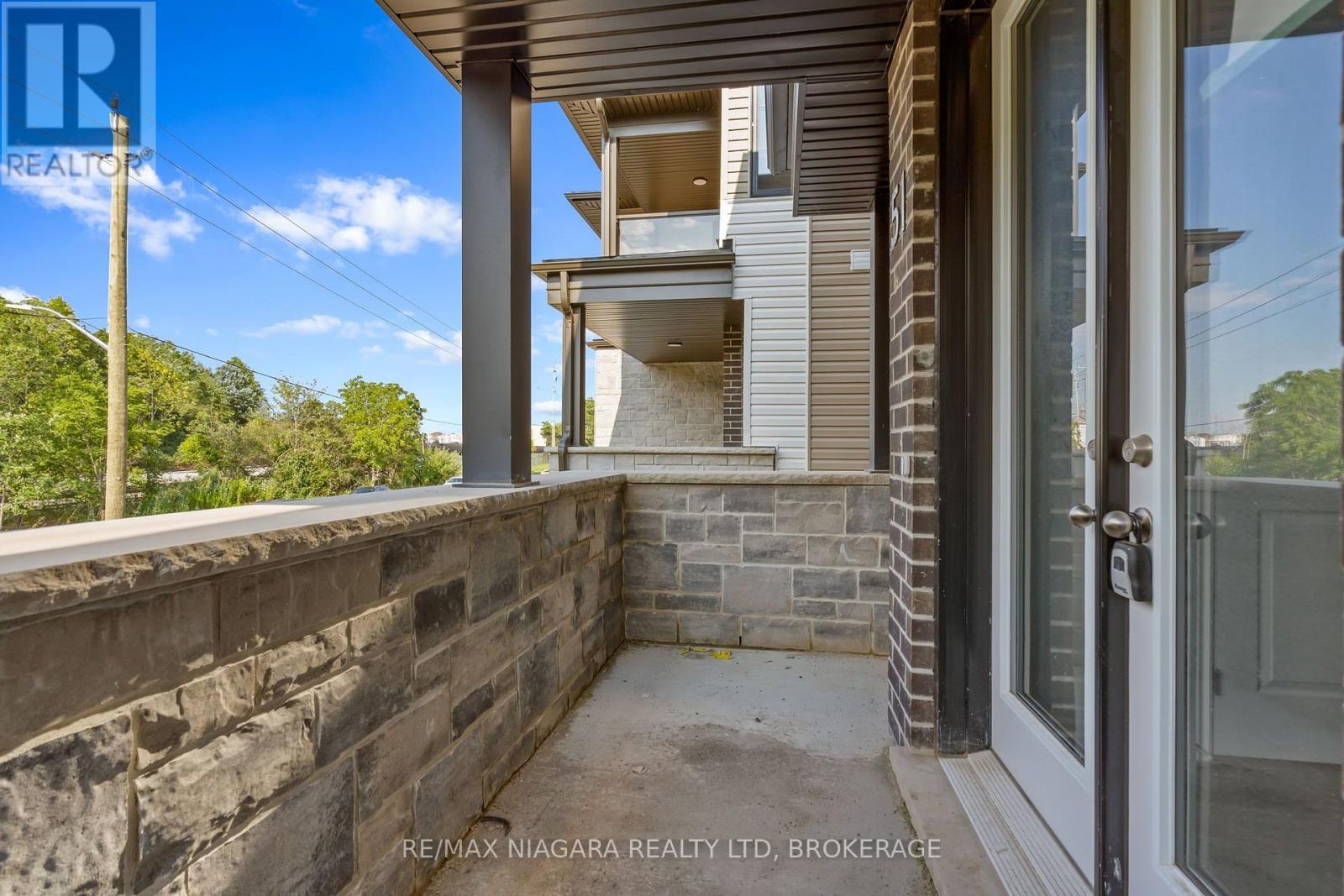 51 Superior Street Property Photo 3
