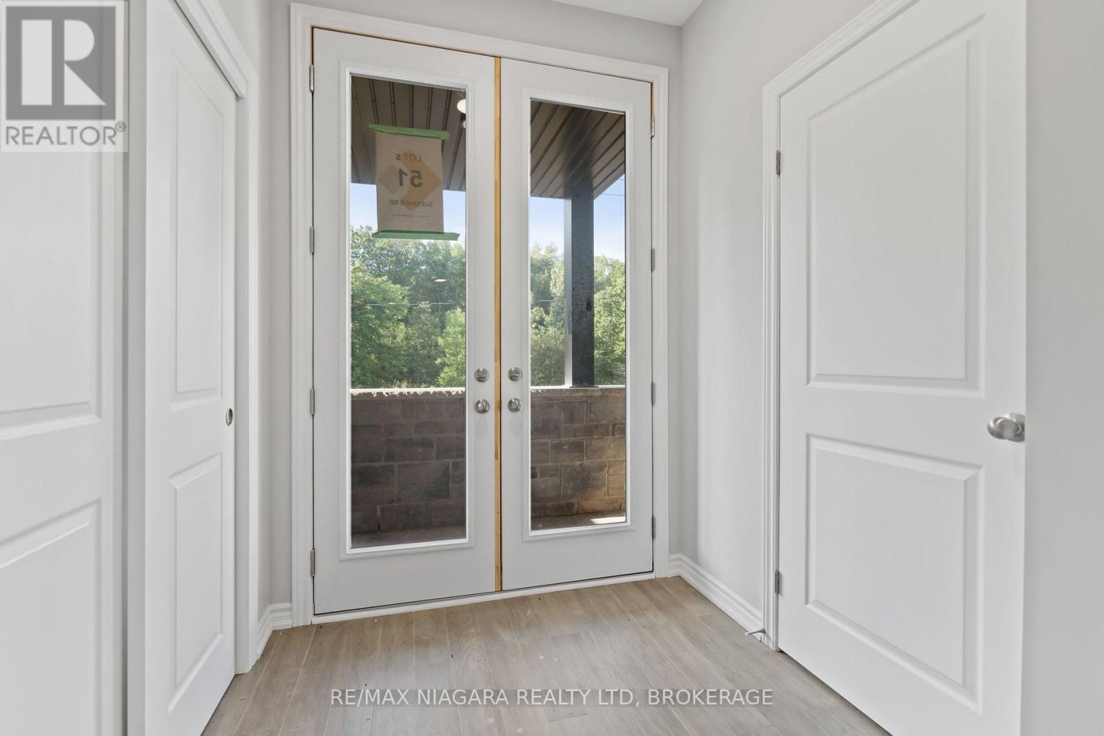 51 Superior Street Property Photo 4