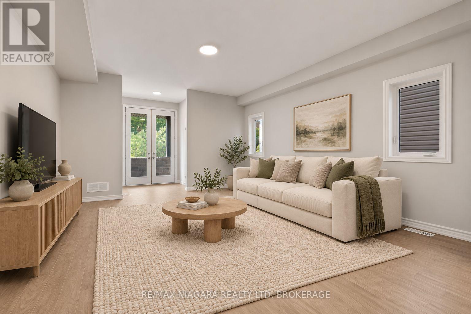 51 Superior Street Property Photo 6