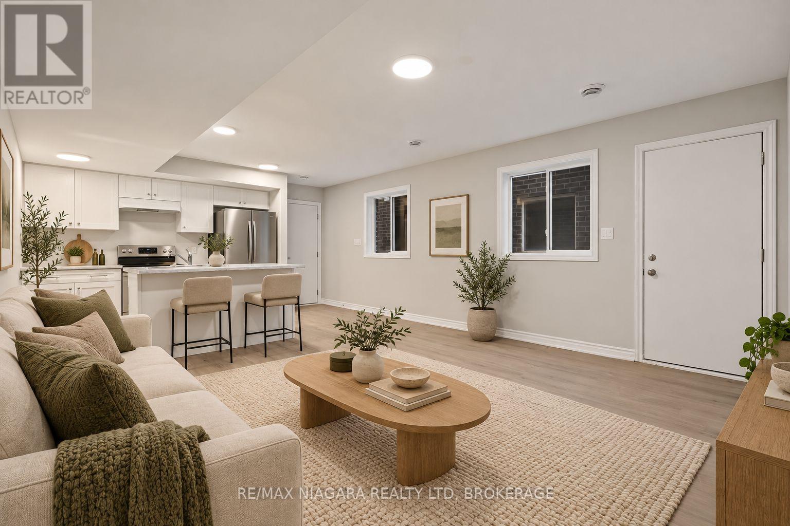 51 Superior Street Property Photo 18