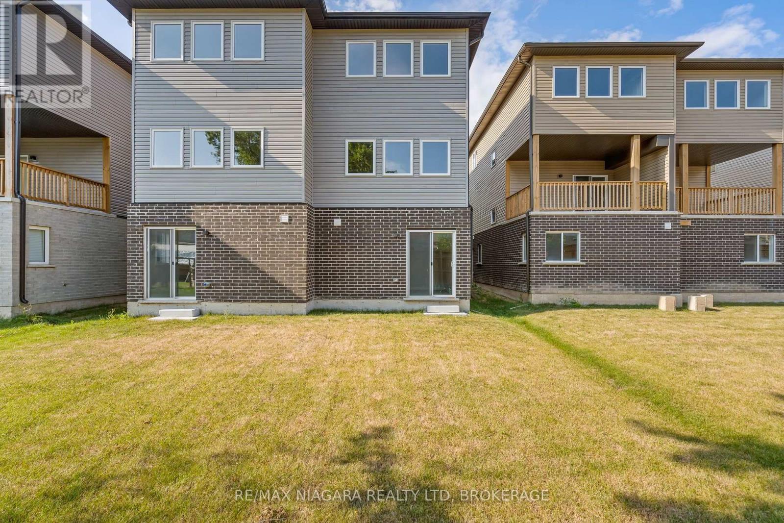 51 Superior Street Property Photo 23