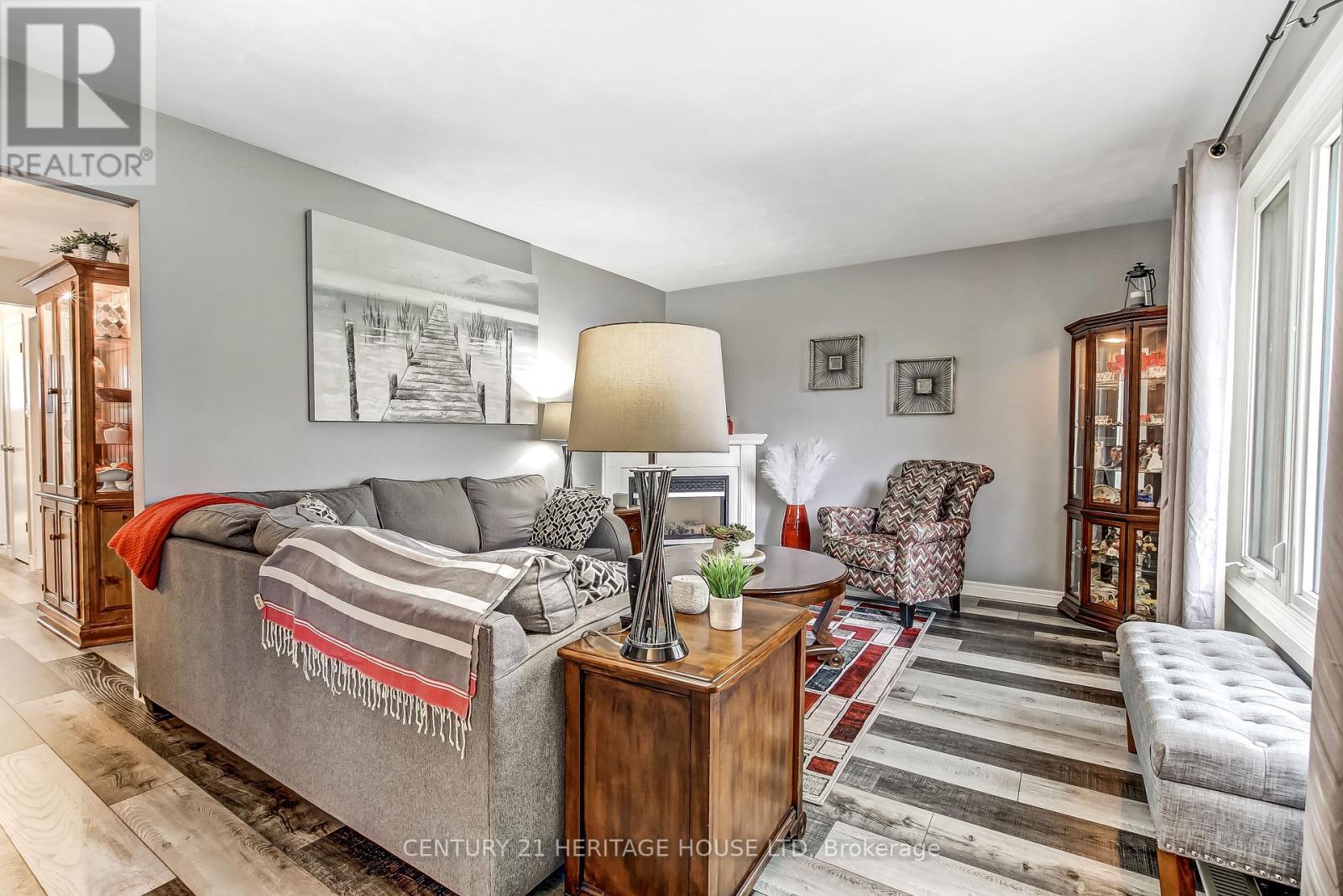 2 David Drive Property Photo 4