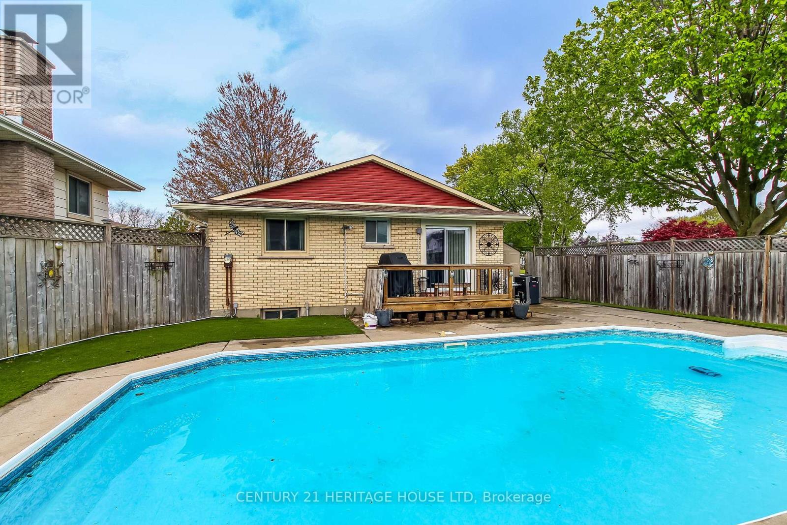 2 David Drive Property Photo 30