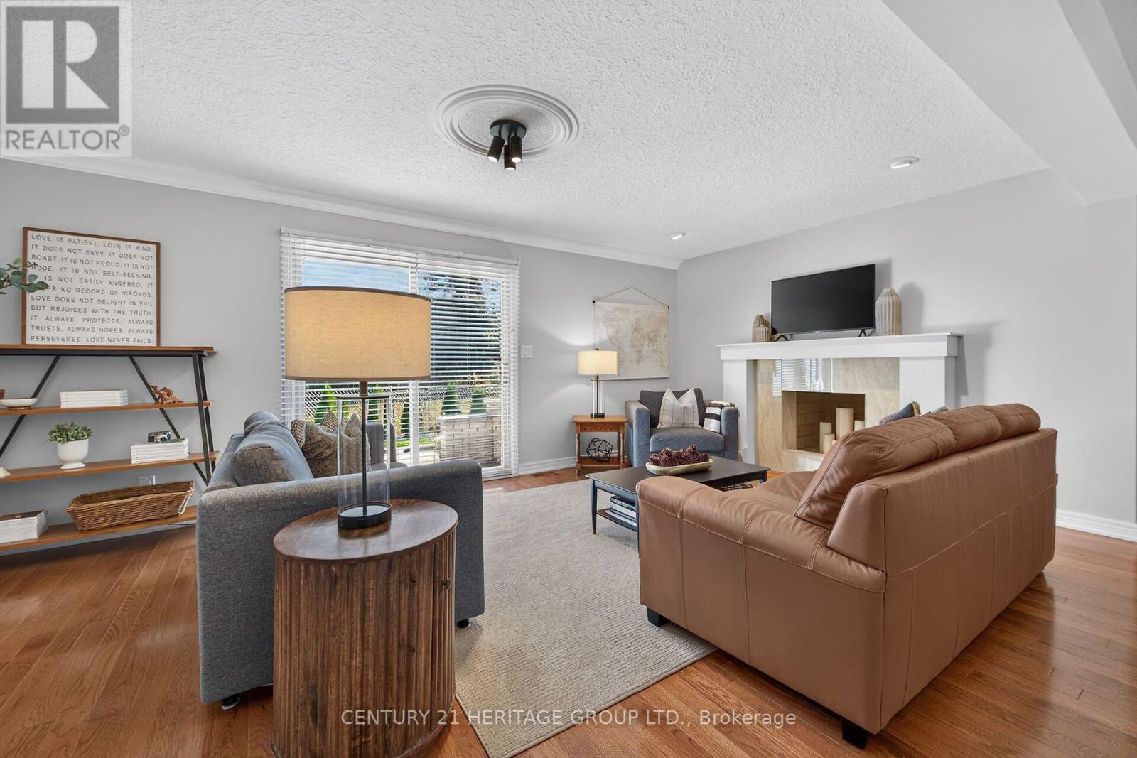 19 Meadowbrook Crescent Property Photo 6