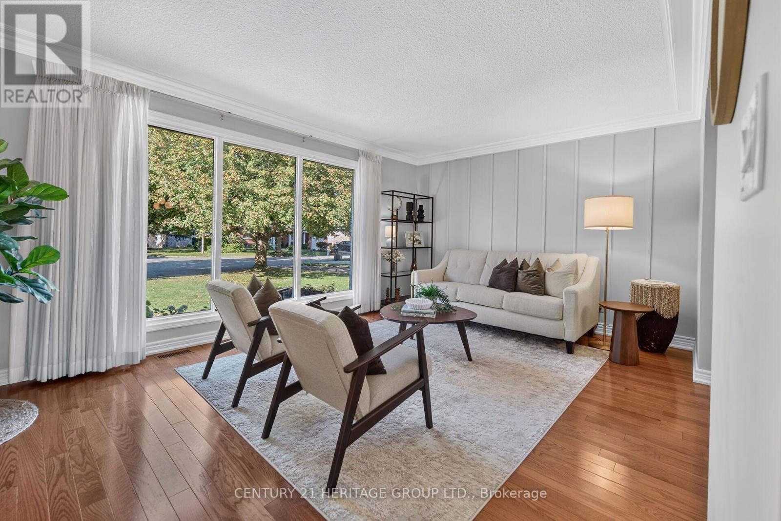 19 Meadowbrook Crescent Property Photo 17