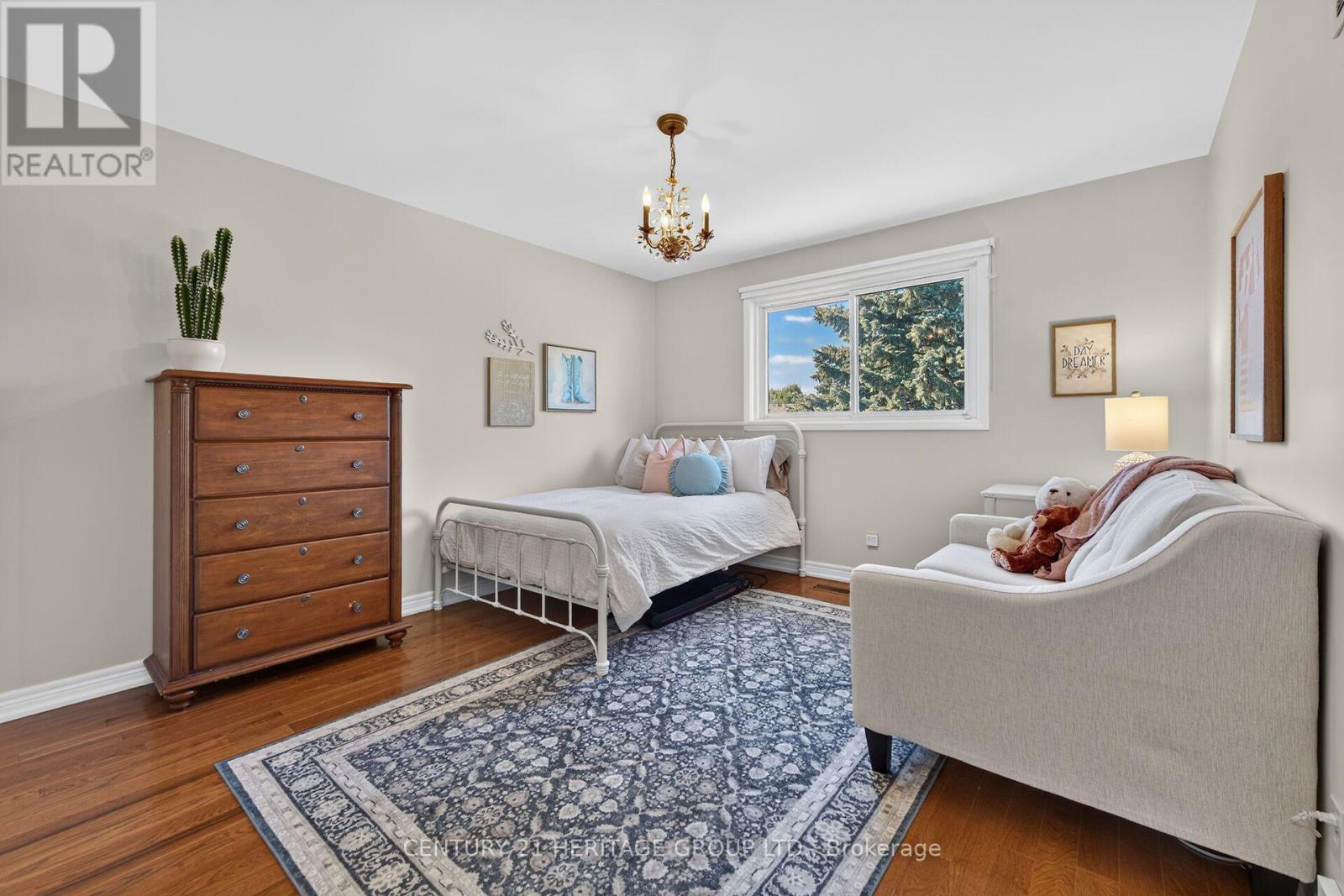19 Meadowbrook Crescent Property Photo 23