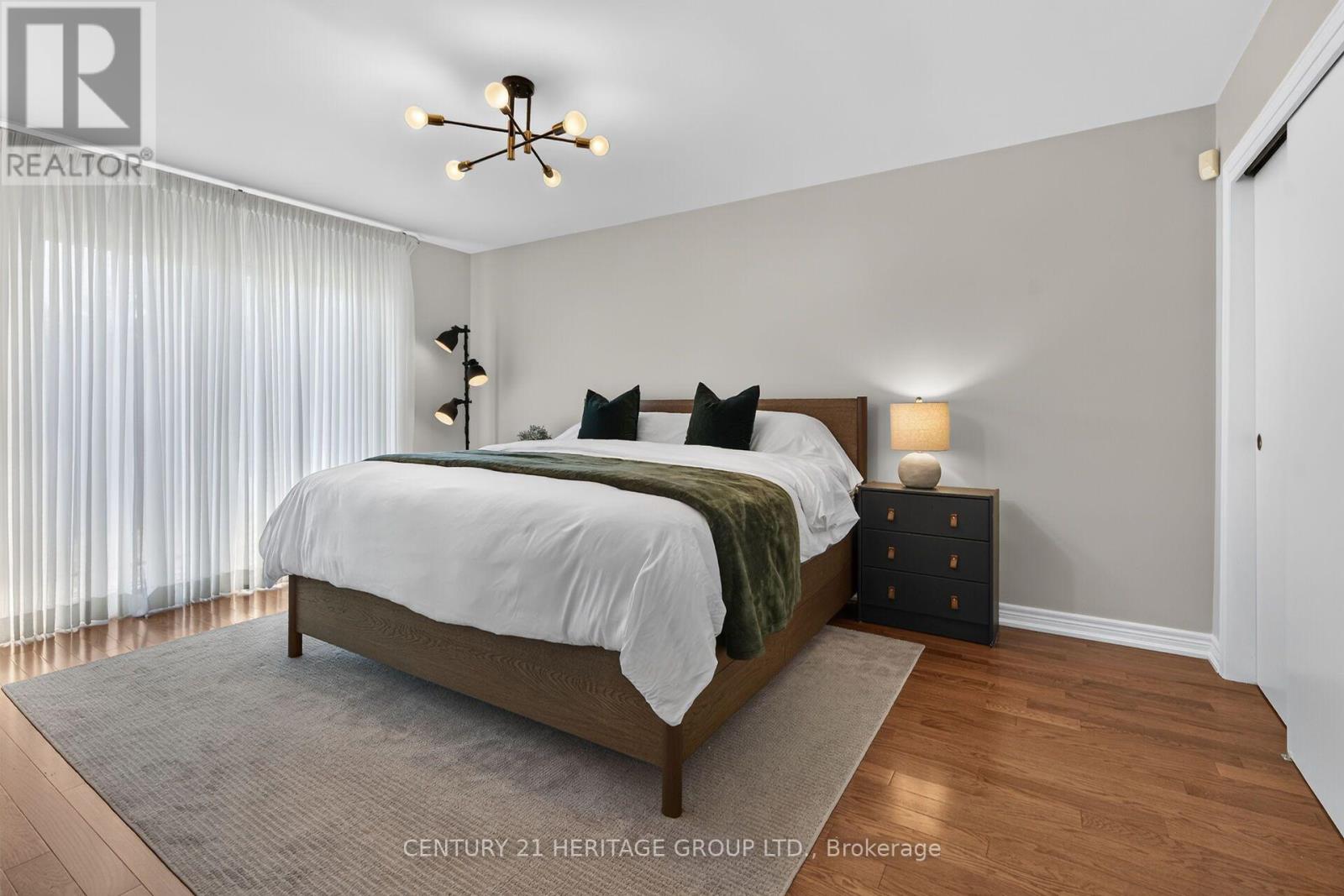 19 Meadowbrook Crescent Property Photo 25