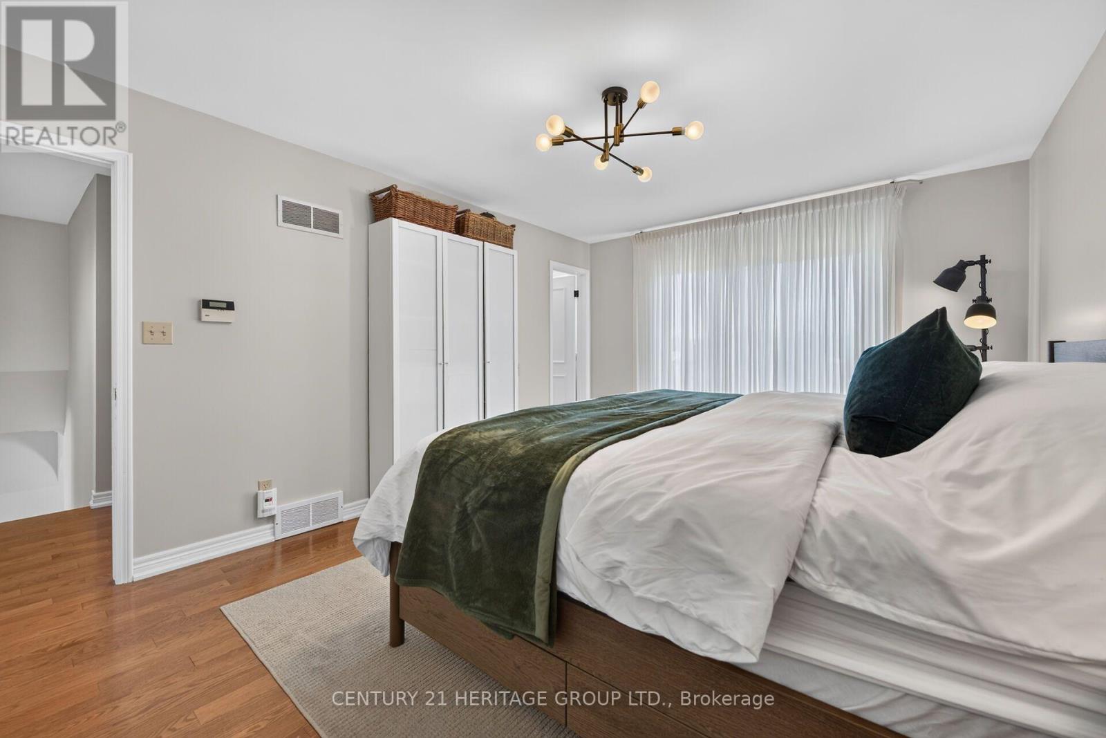 19 Meadowbrook Crescent Property Photo 26