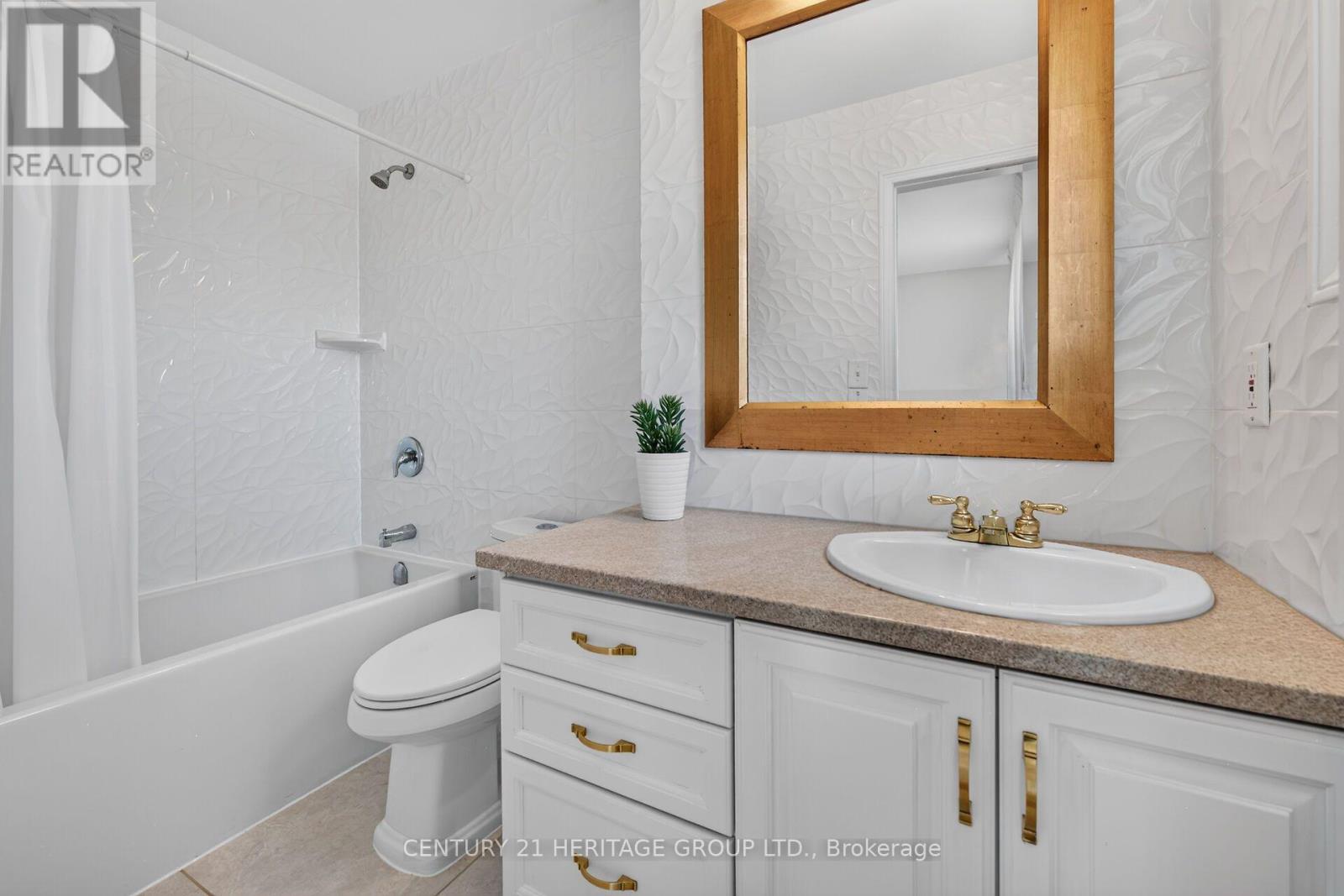 19 Meadowbrook Crescent Property Photo 28