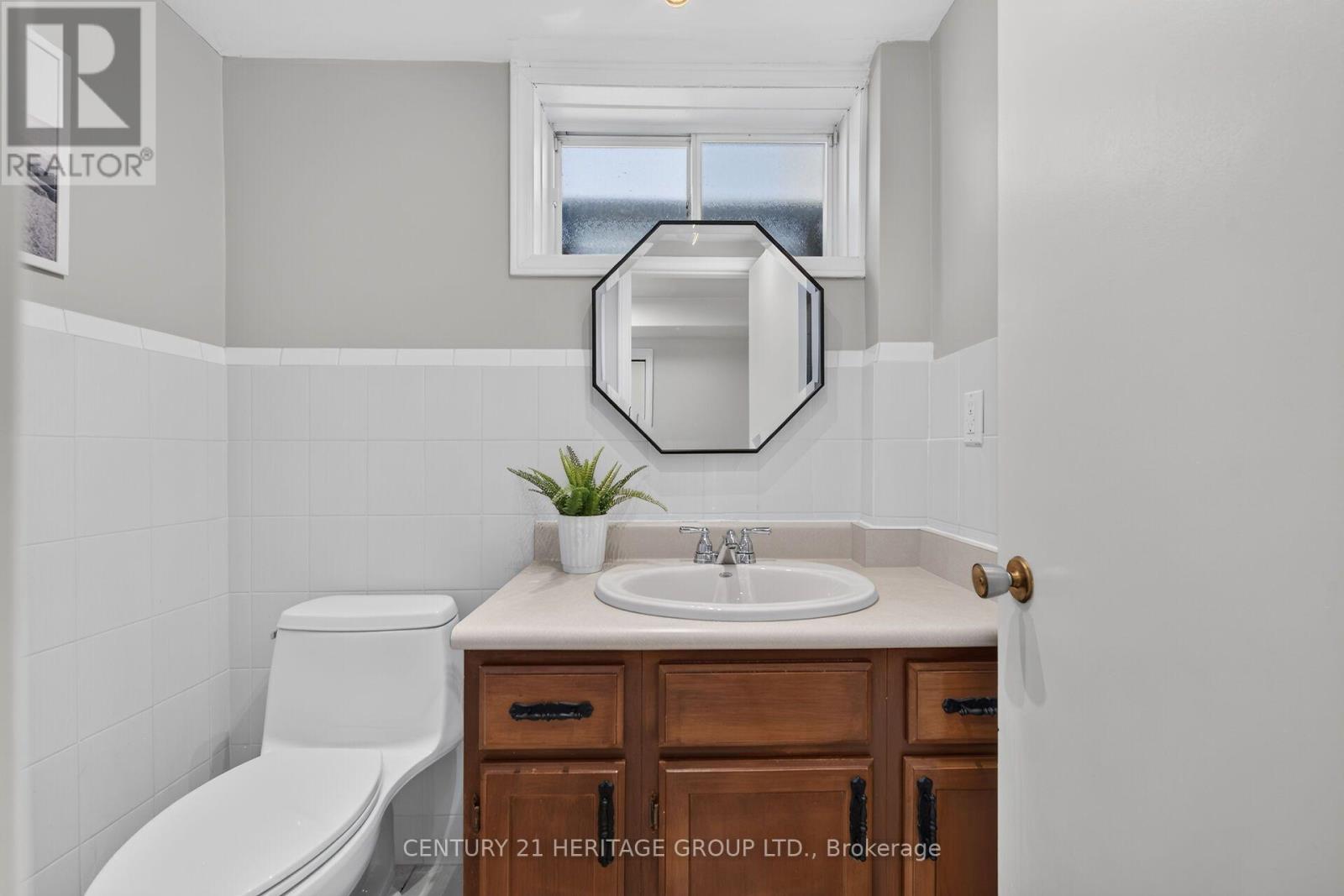 19 Meadowbrook Crescent Property Photo 34