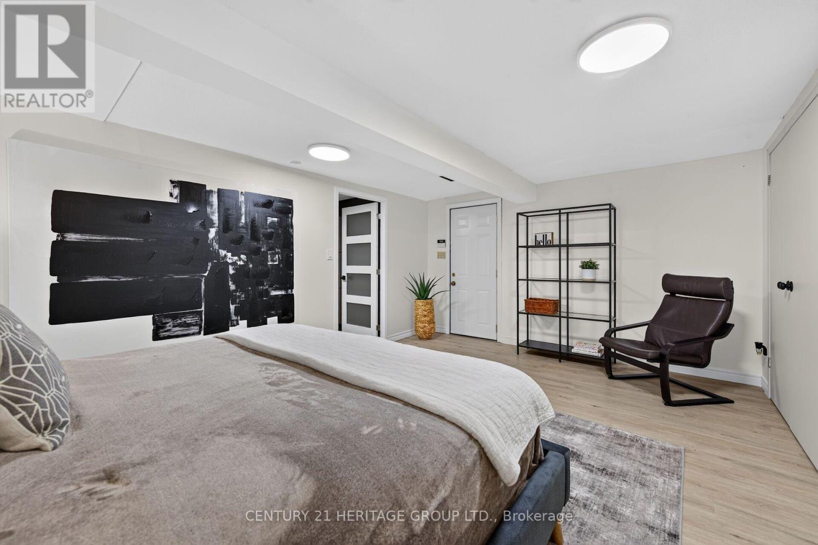 19 Meadowbrook Crescent Property Photo 39