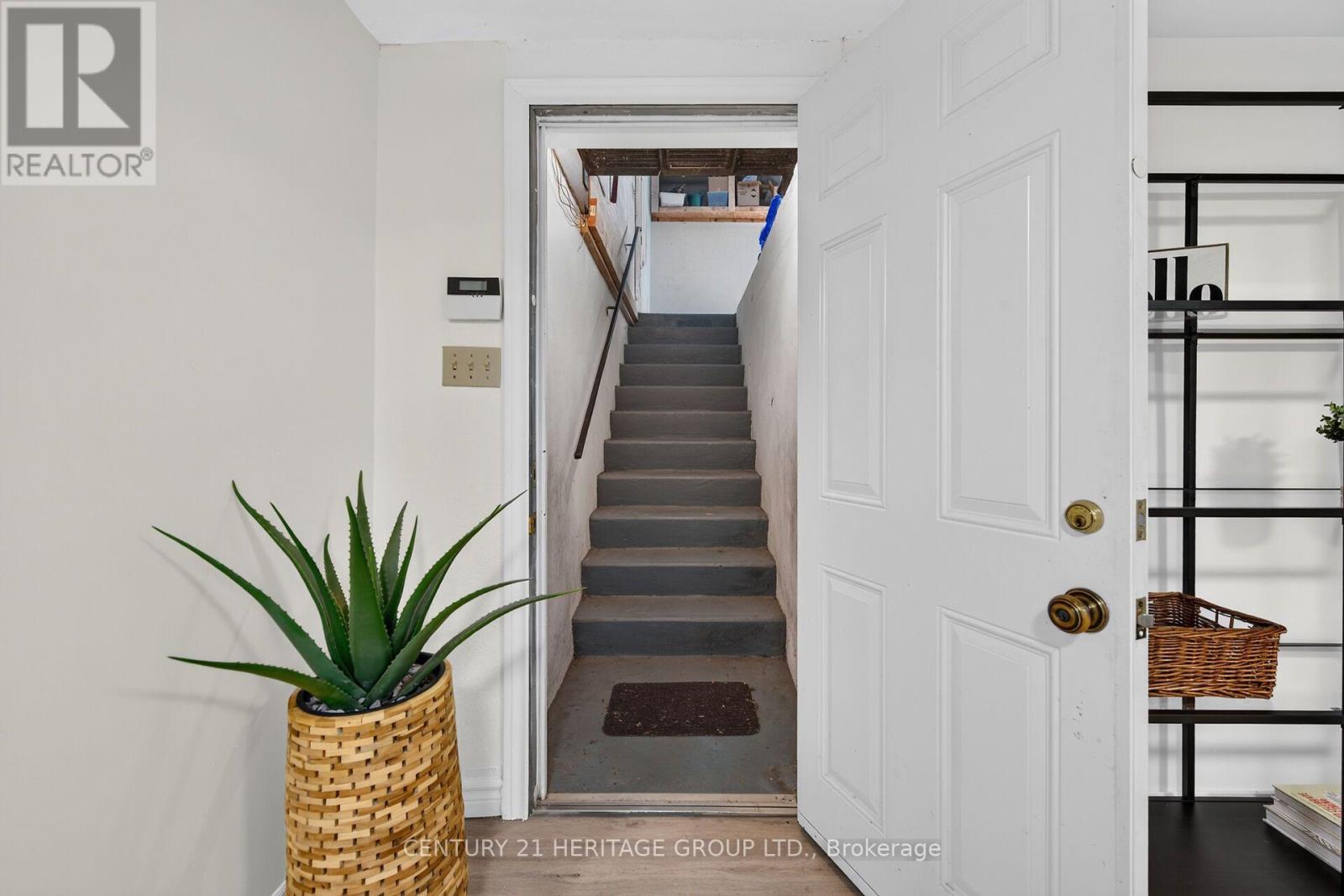 19 Meadowbrook Crescent Property Photo 40