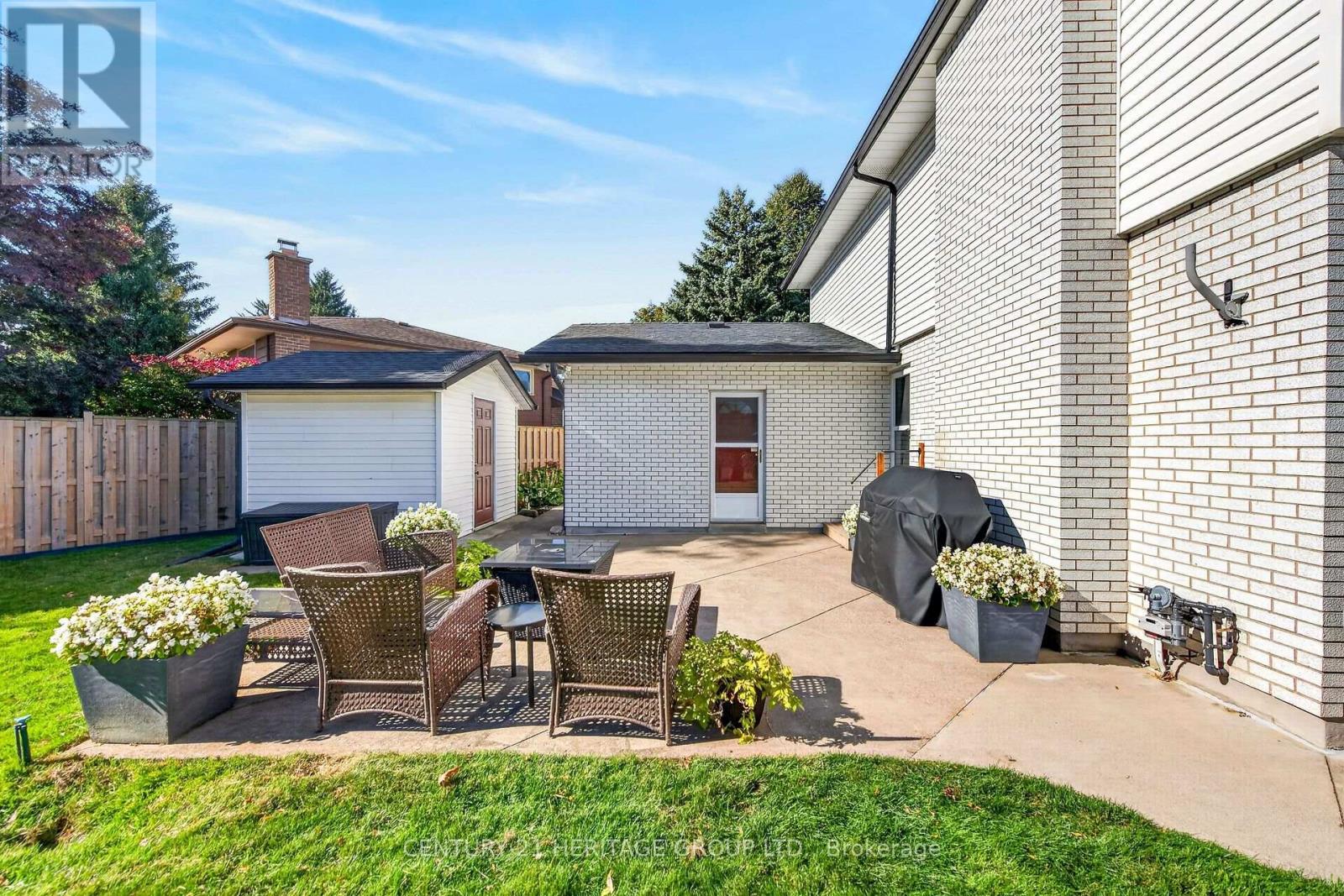 19 Meadowbrook Crescent Property Photo 44