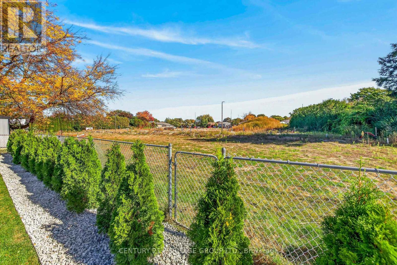 19 Meadowbrook Crescent Property Photo 46