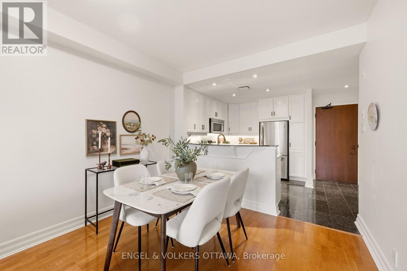 312 - 320 Mcleod Street Property Photo 8