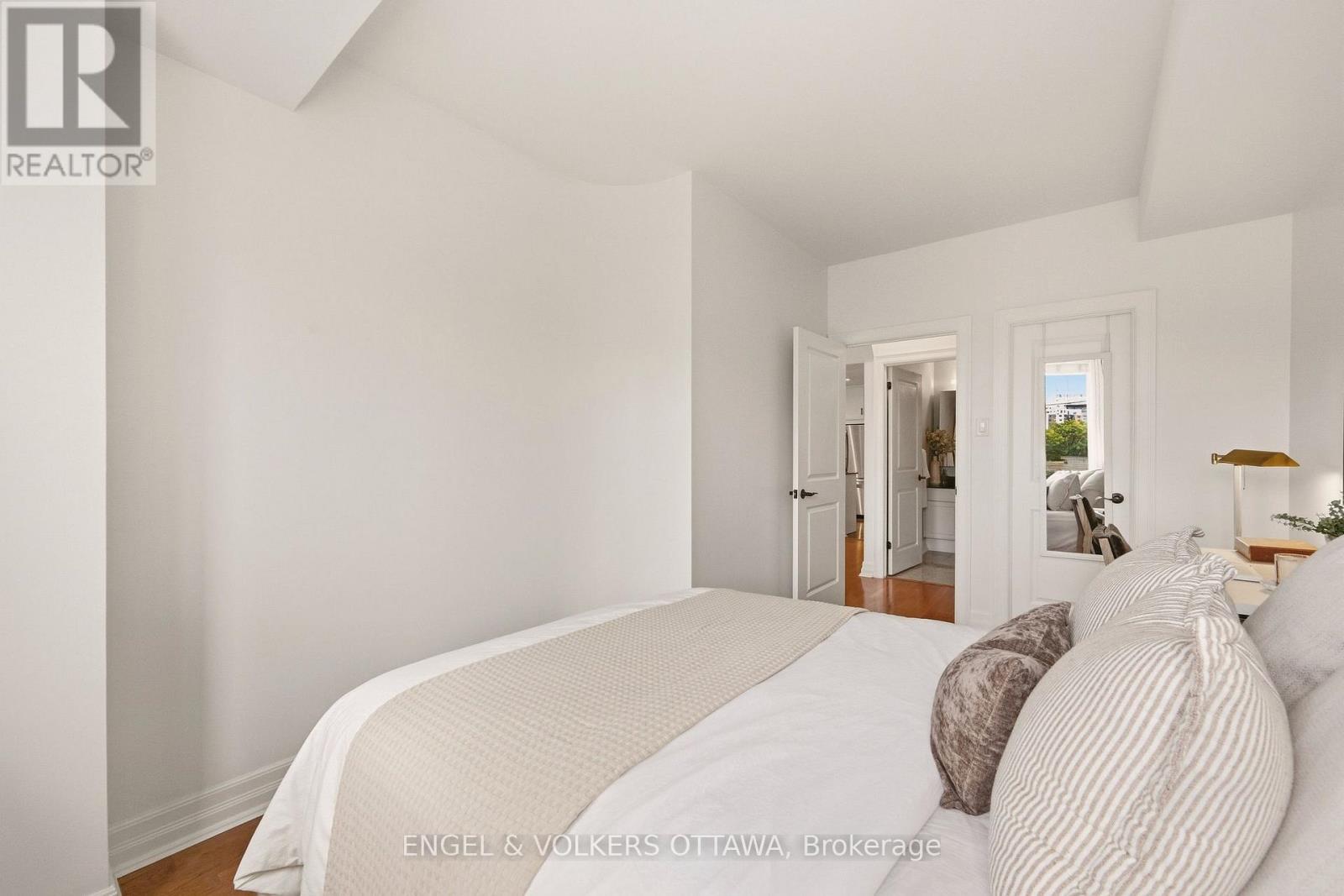 312 - 320 Mcleod Street Property Photo 23