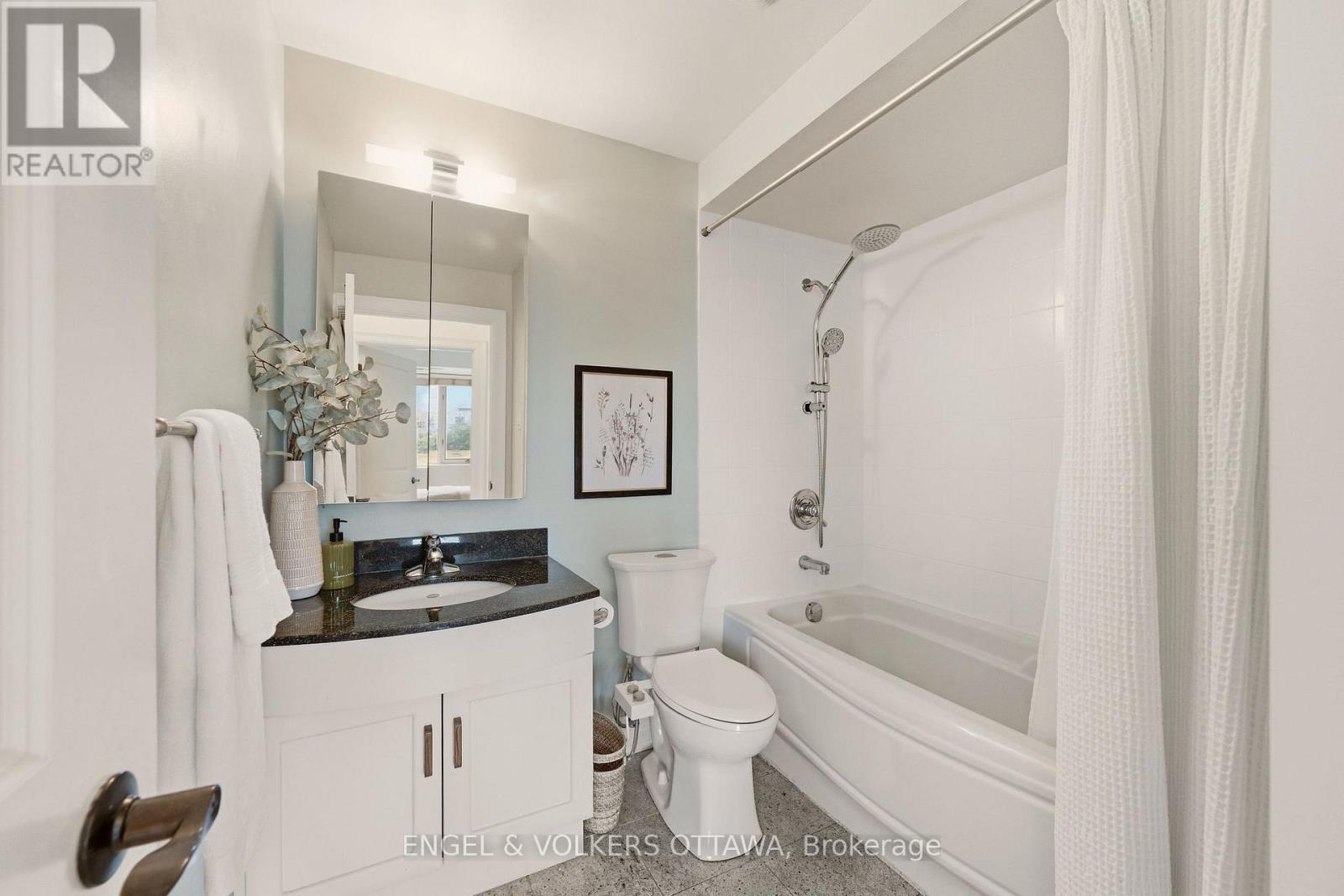 312 - 320 Mcleod Street Property Photo 25