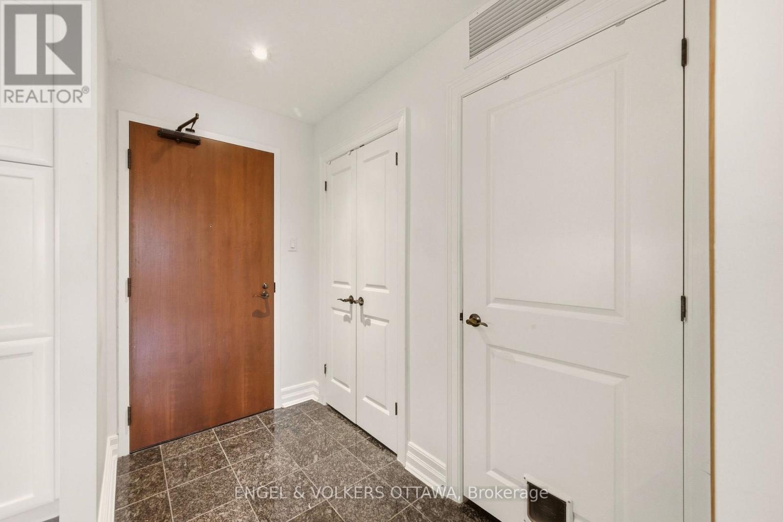 312 - 320 Mcleod Street Property Photo 27