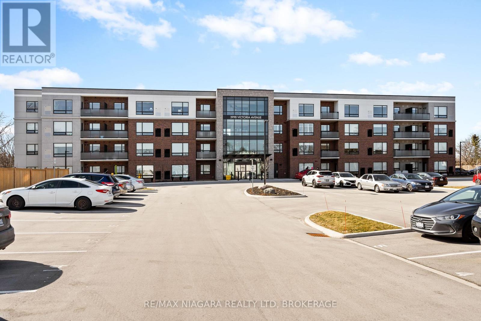 301 - 3998 Victoria Avenue Property Photo 4