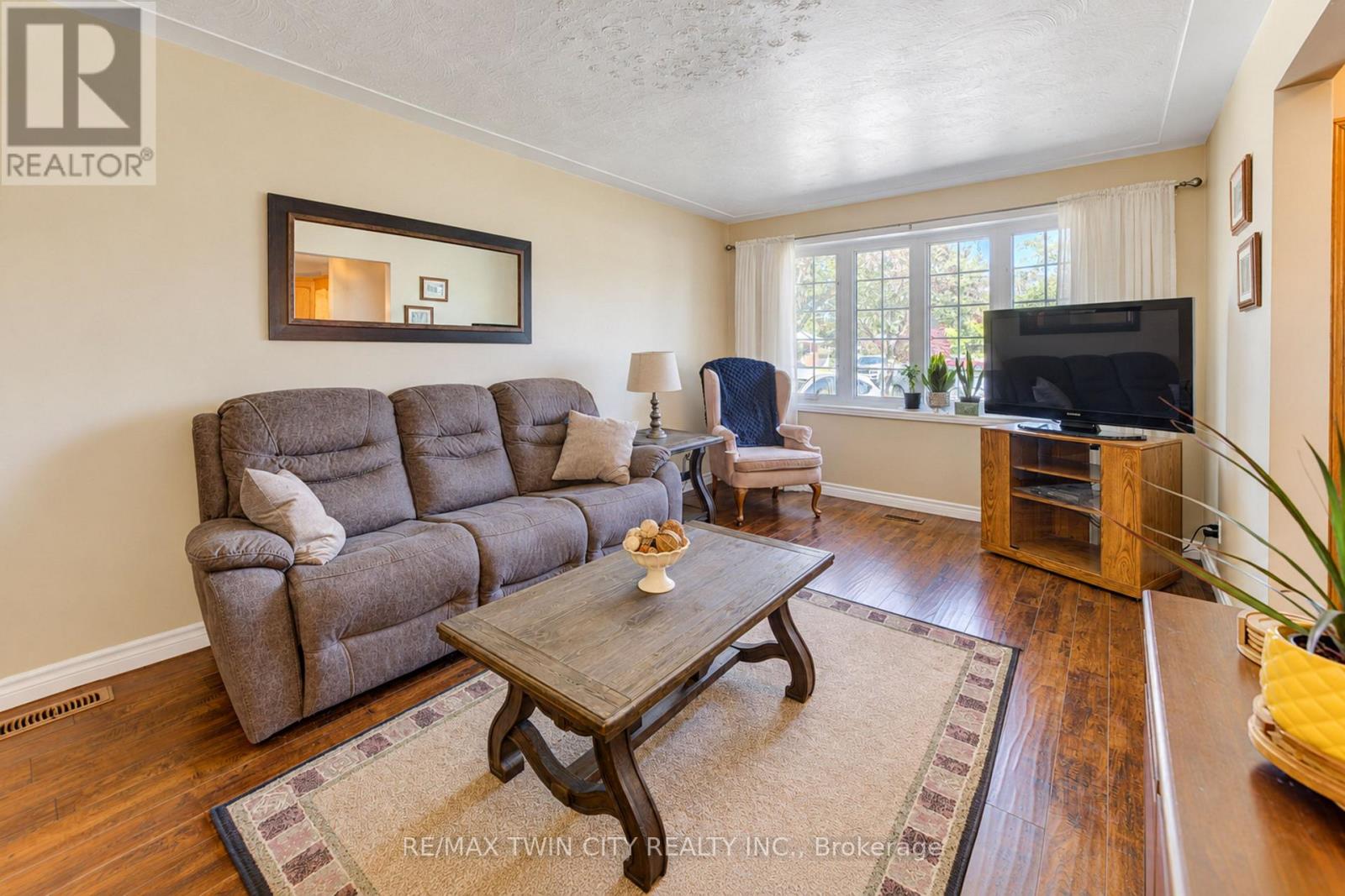73 Belton Drive Property Photo 16