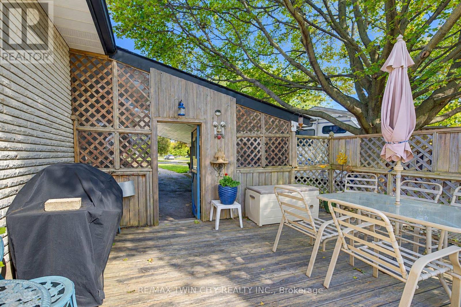 73 Belton Drive Property Photo 36