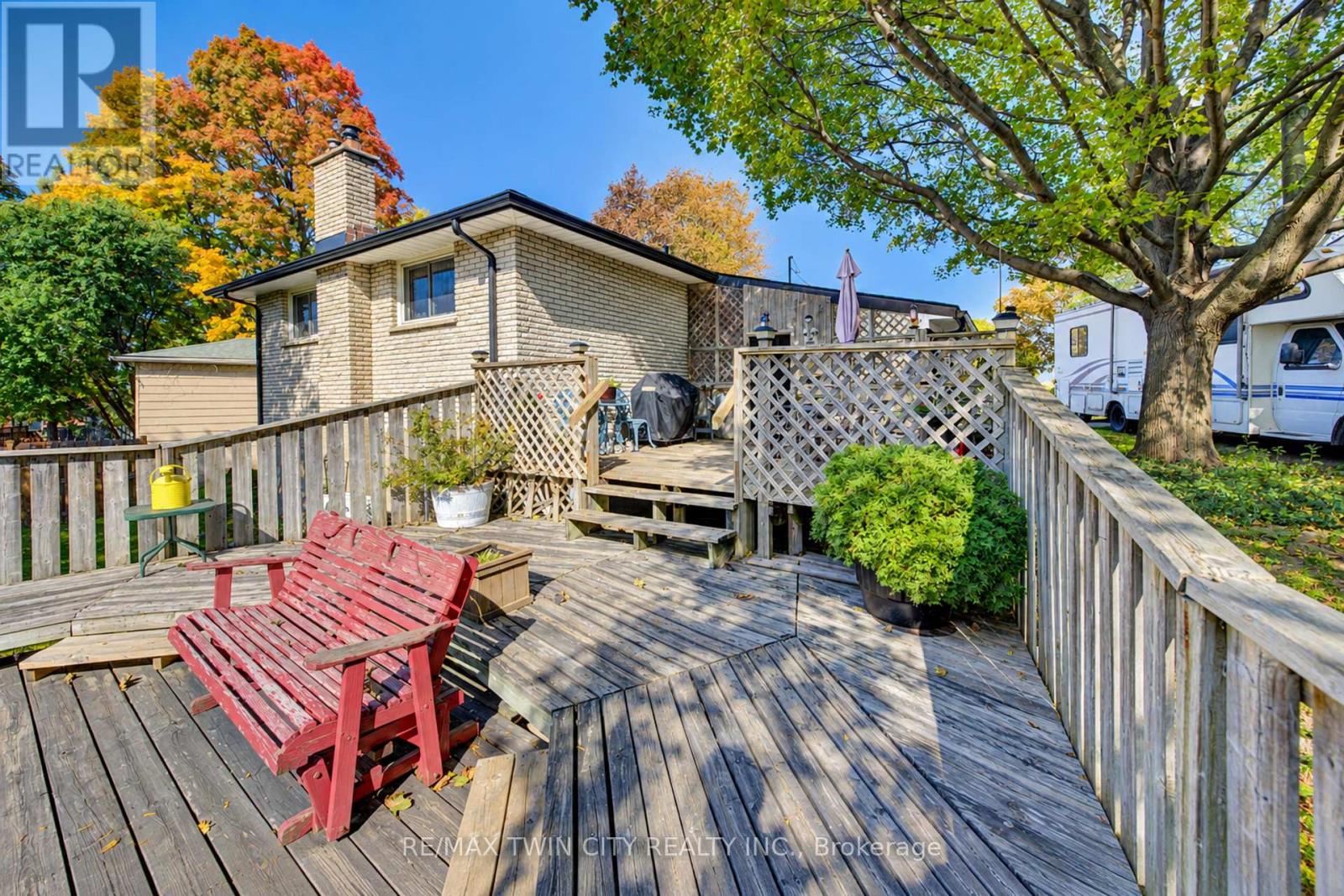 73 Belton Drive Property Photo 38