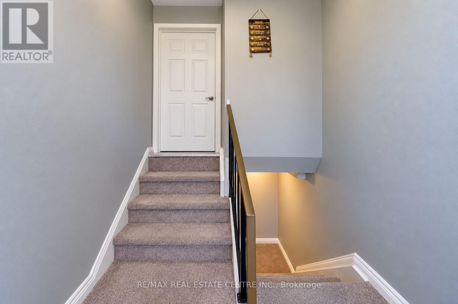 27 Woodman Drive N Property Photo 5
