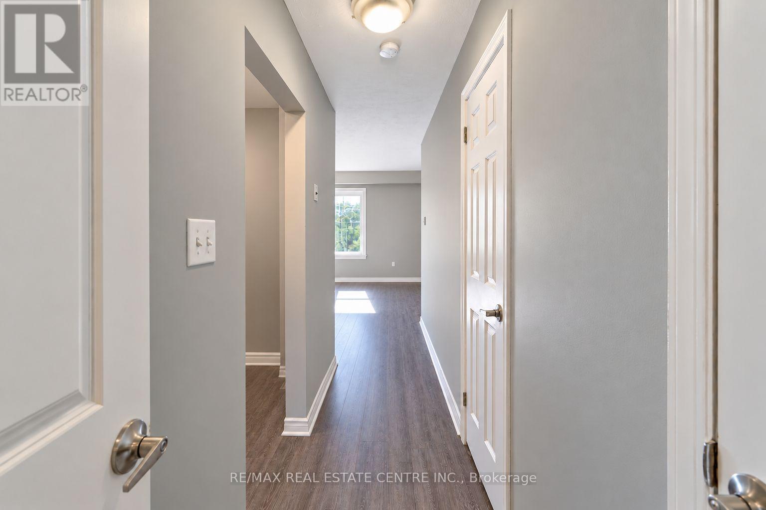 27 Woodman Drive N Property Photo 6