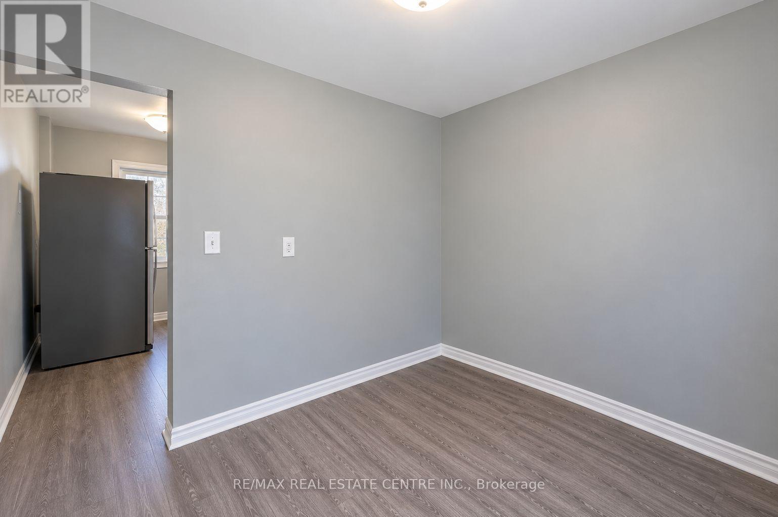 27 Woodman Drive N Property Photo 7