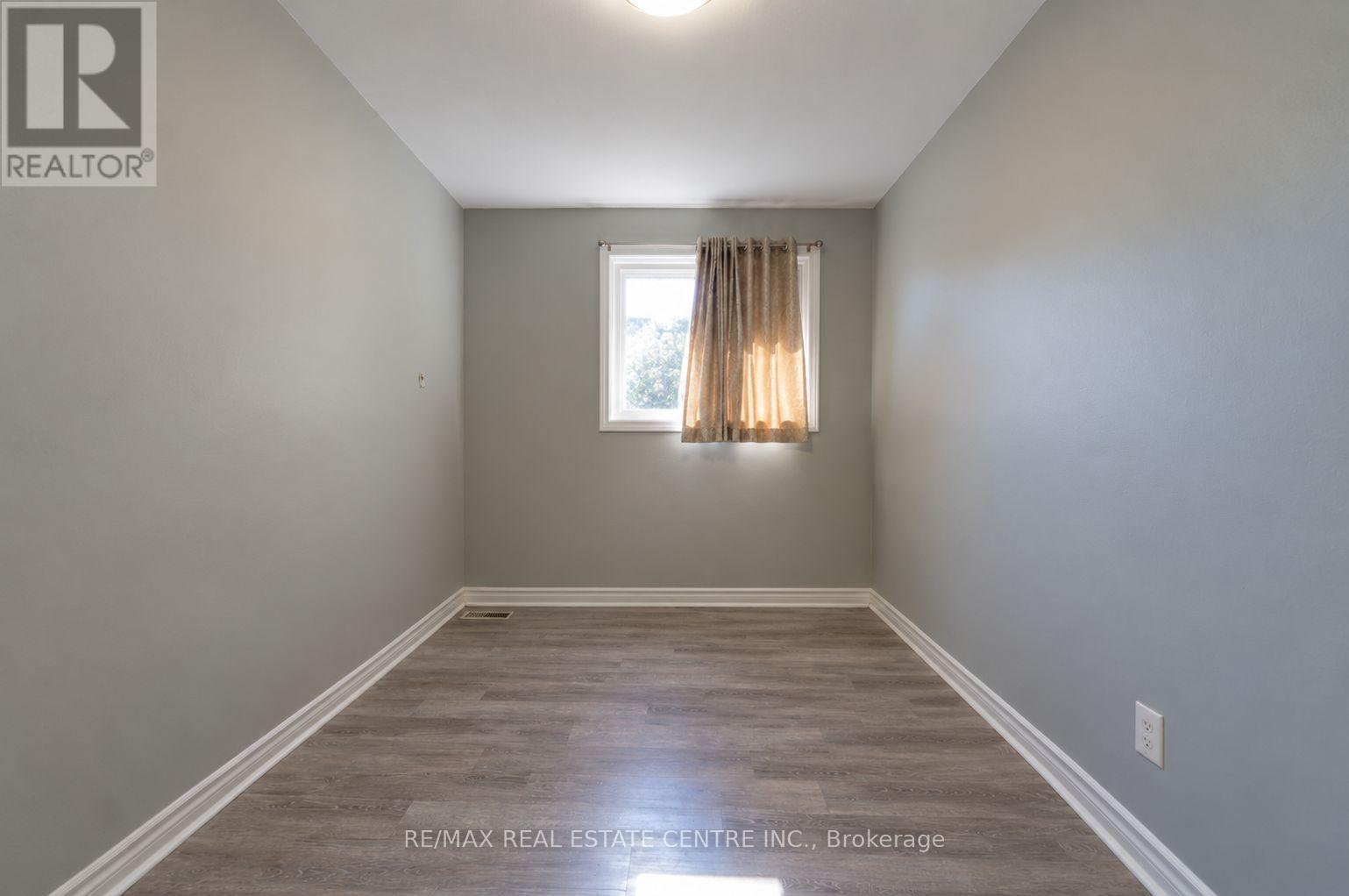 27 Woodman Drive N Property Photo 20