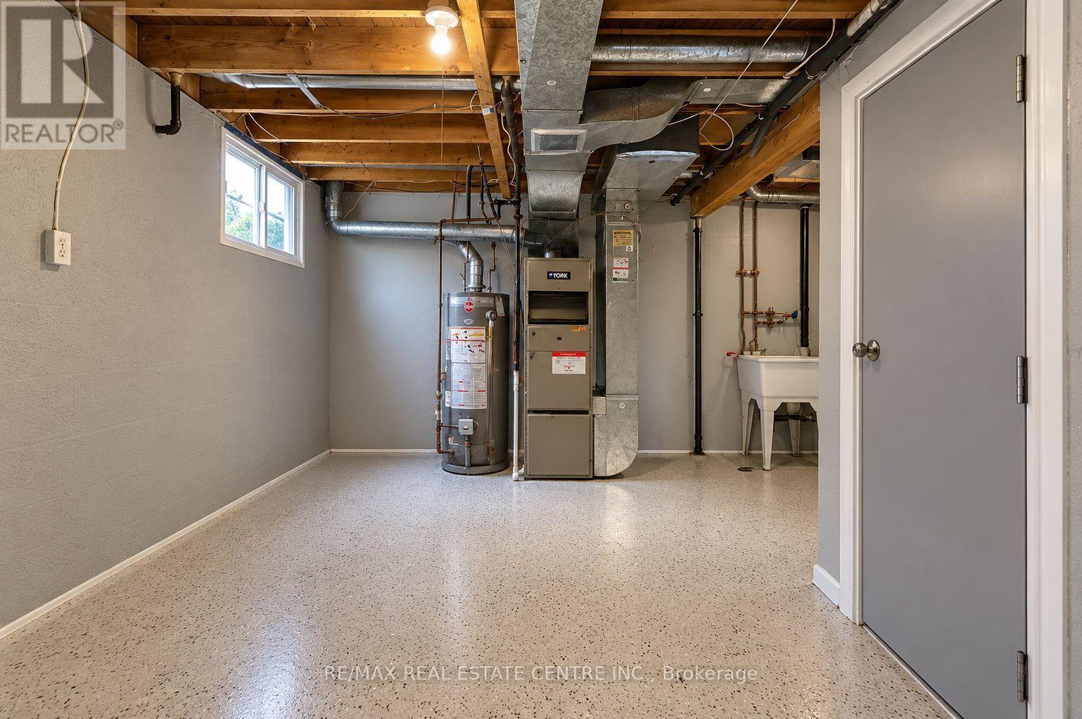 27 Woodman Drive N Property Photo 29