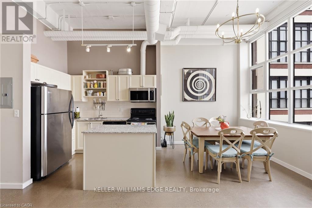 307 - 410 King Street W Property Photo 8
