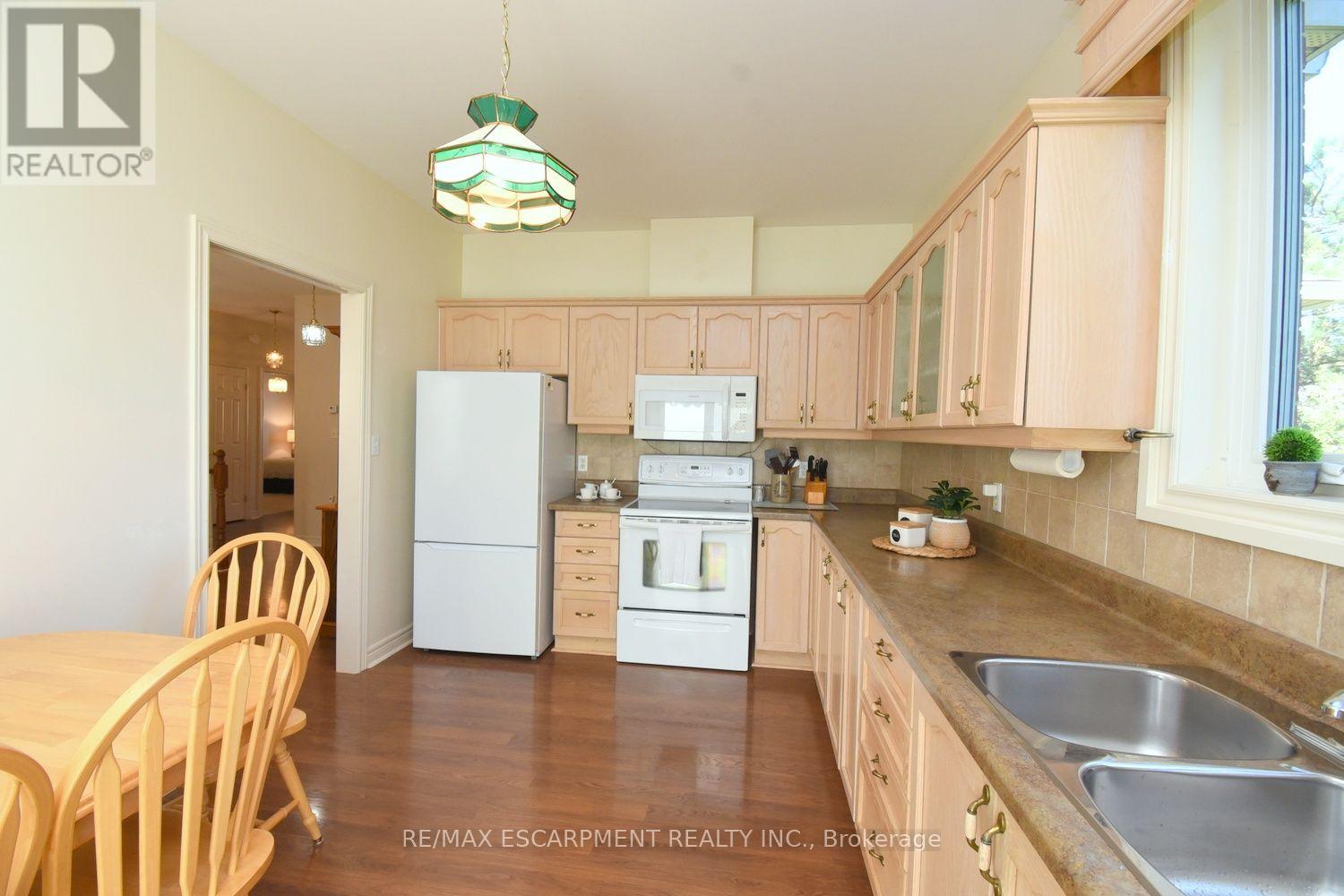 87 Jenifer Drive Property Photo 12