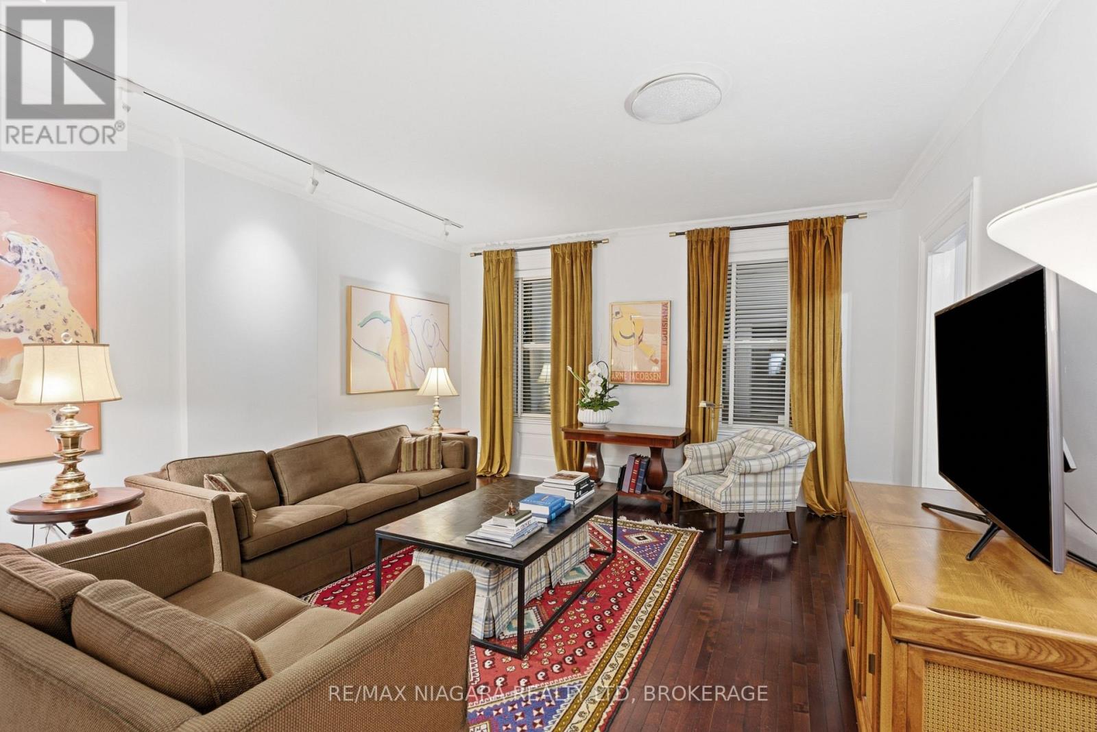 9 Duke Street Property Photo 9