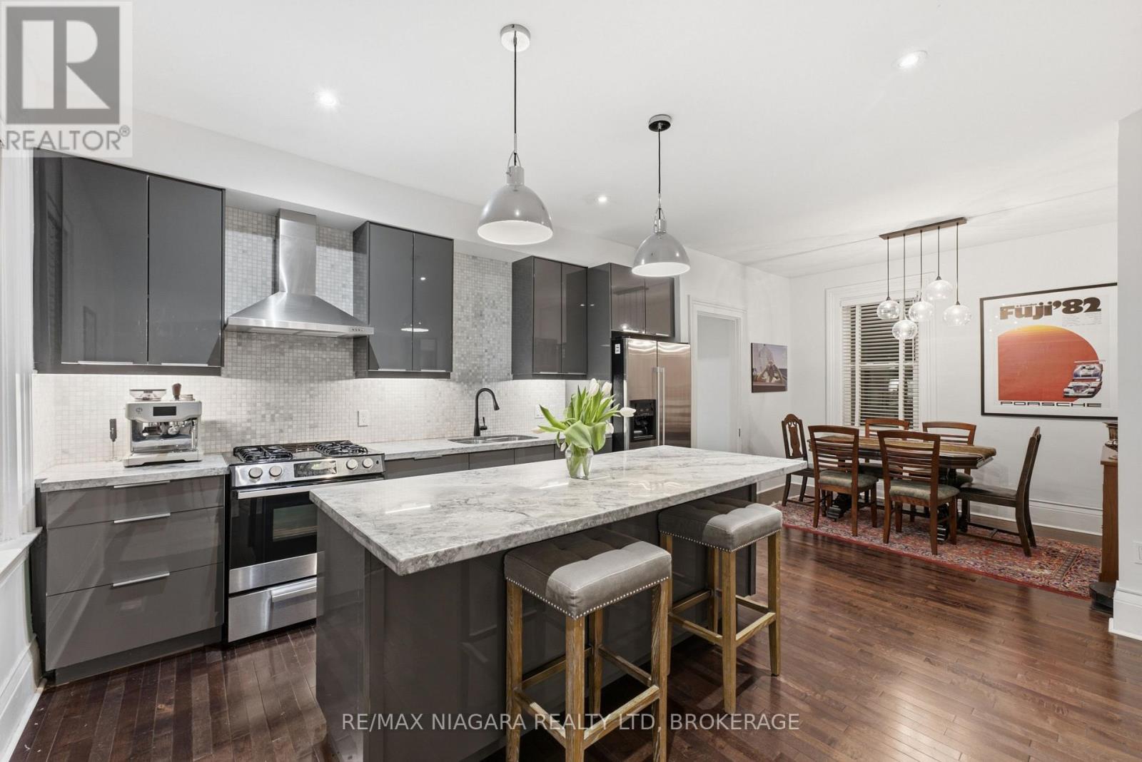 9 Duke Street Property Photo 13