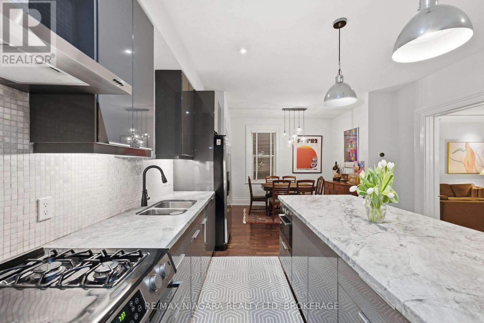 9 Duke Street Property Photo 15