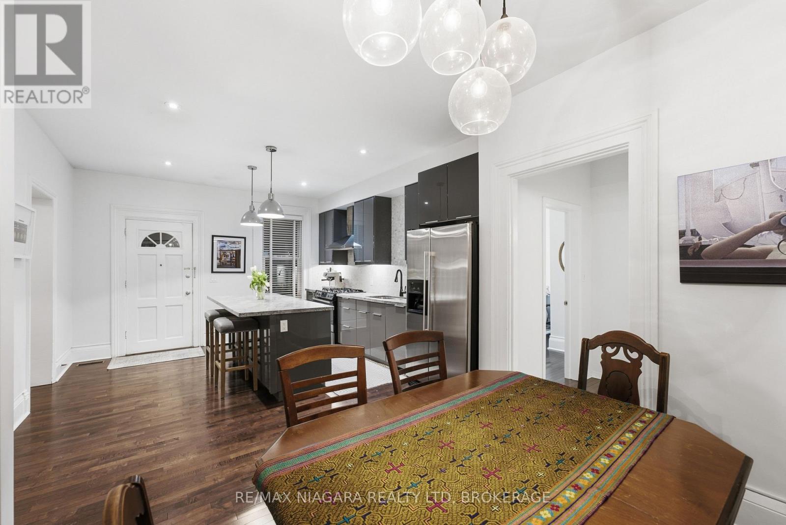 9 Duke Street Property Photo 18