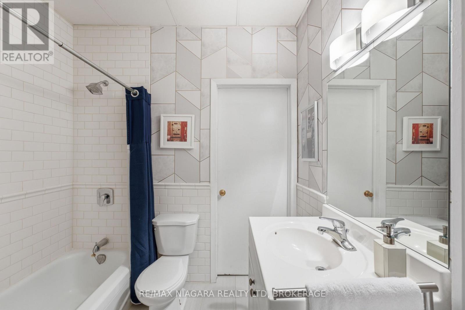 9 Duke Street Property Photo 21