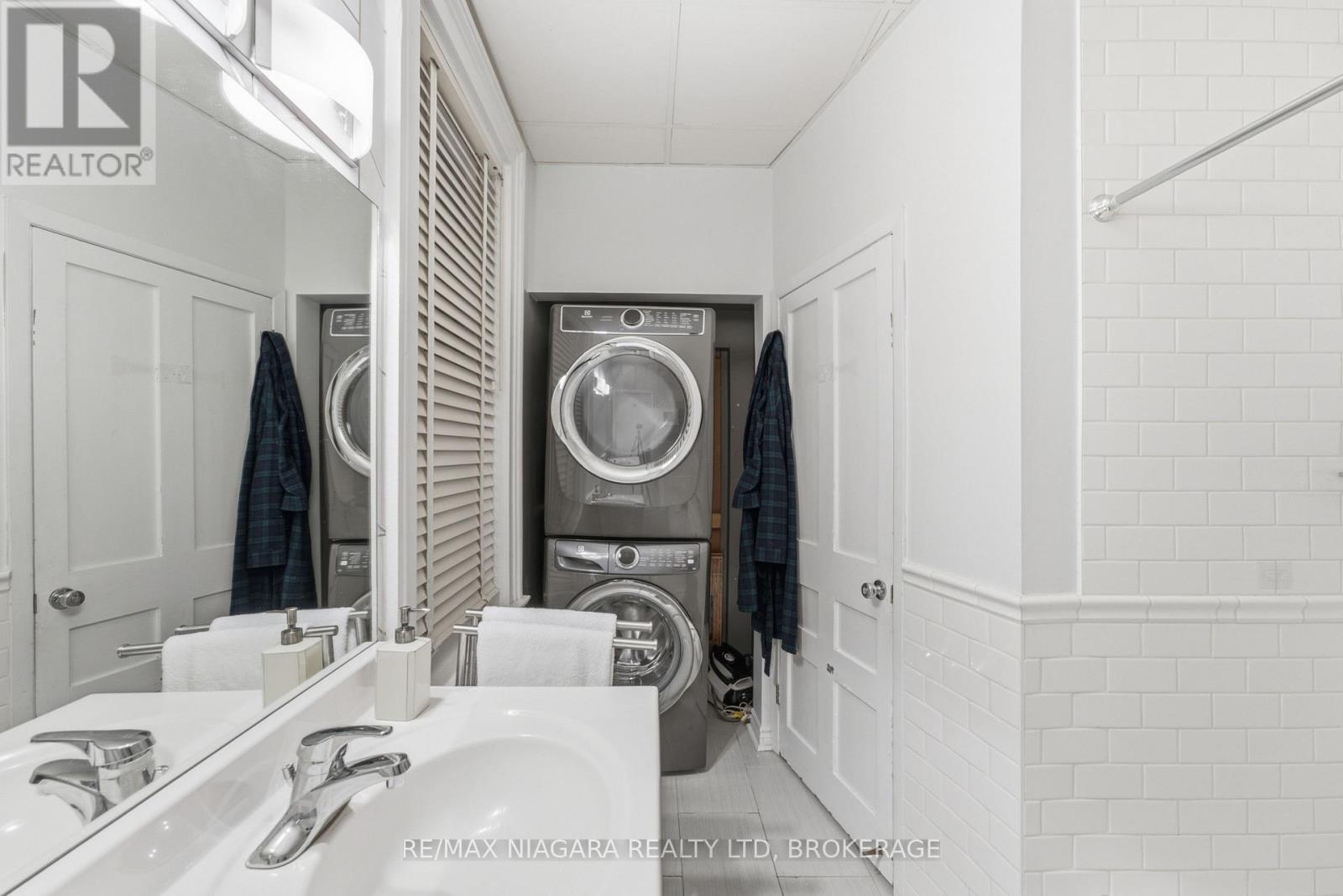 9 Duke Street Property Photo 22