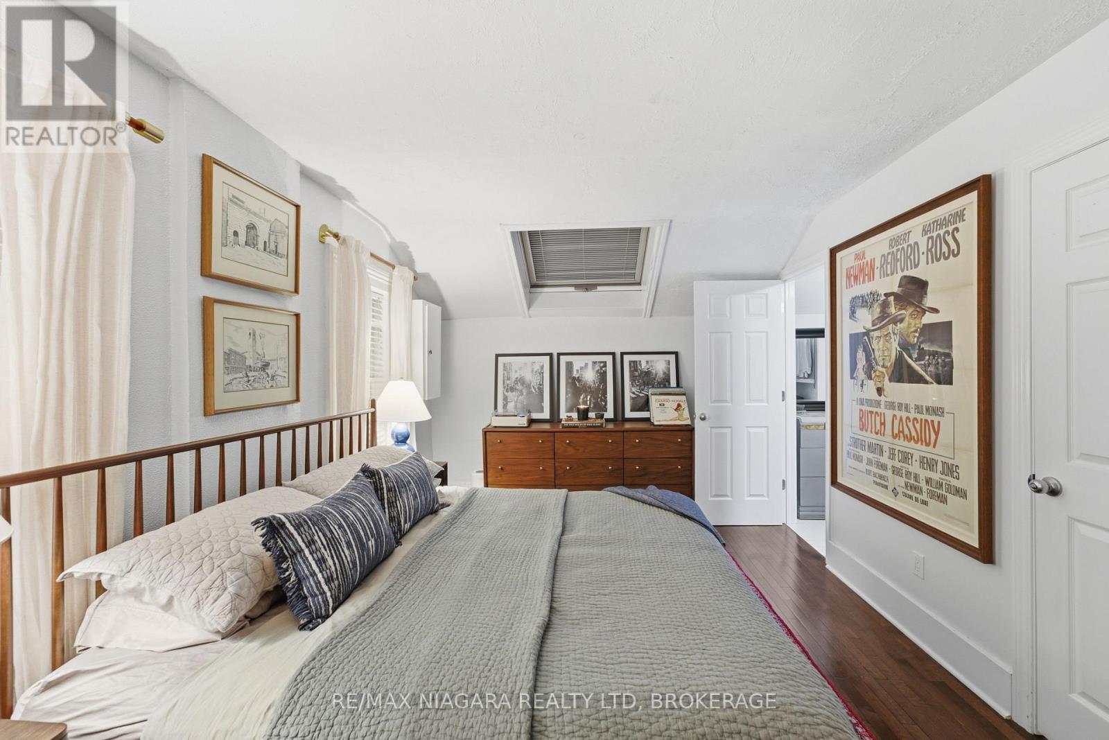 9 Duke Street Property Photo 34
