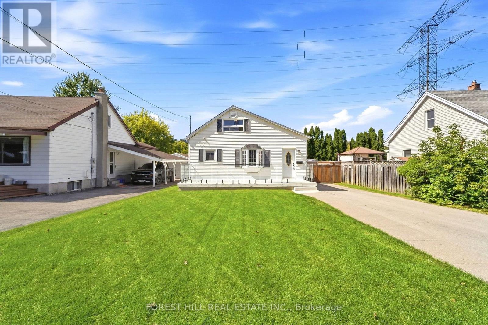 662 Cochrane Road Property Photo 1