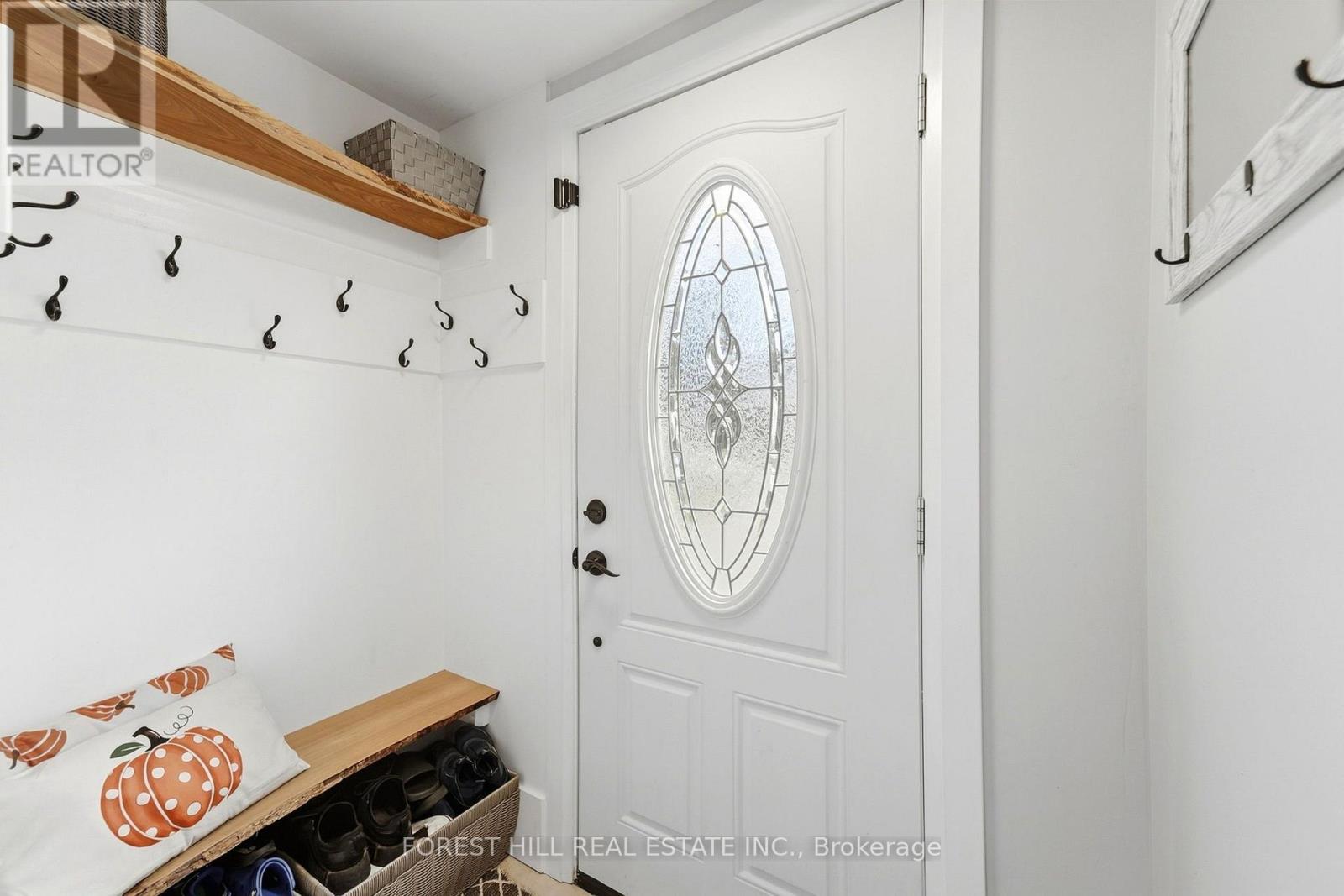 662 Cochrane Road Property Photo 4