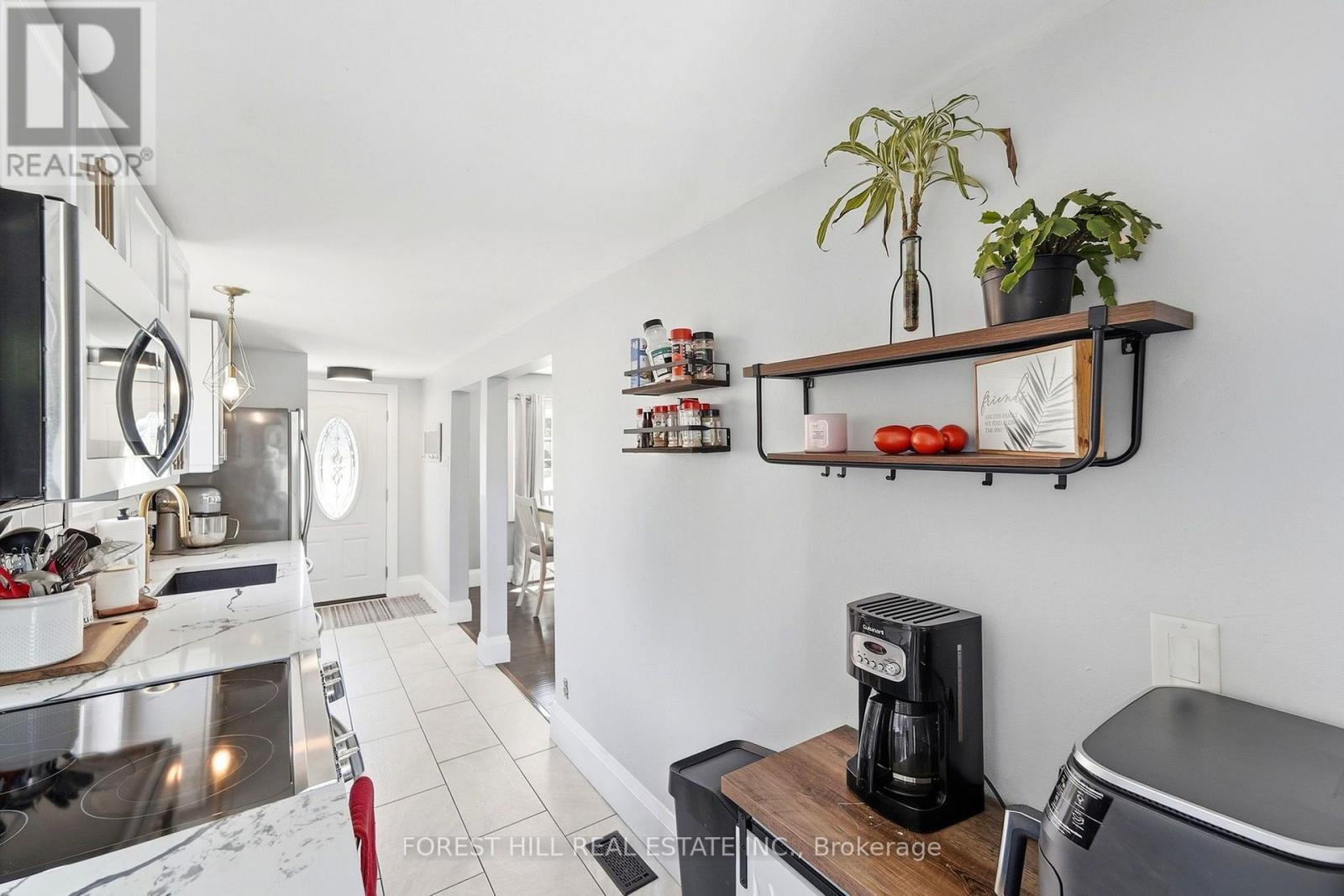 662 Cochrane Road Property Photo 11