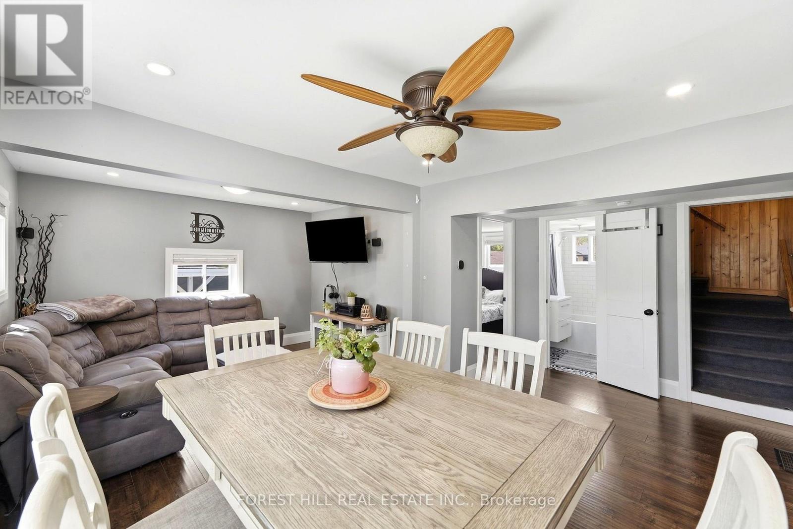 662 Cochrane Road Property Photo 14