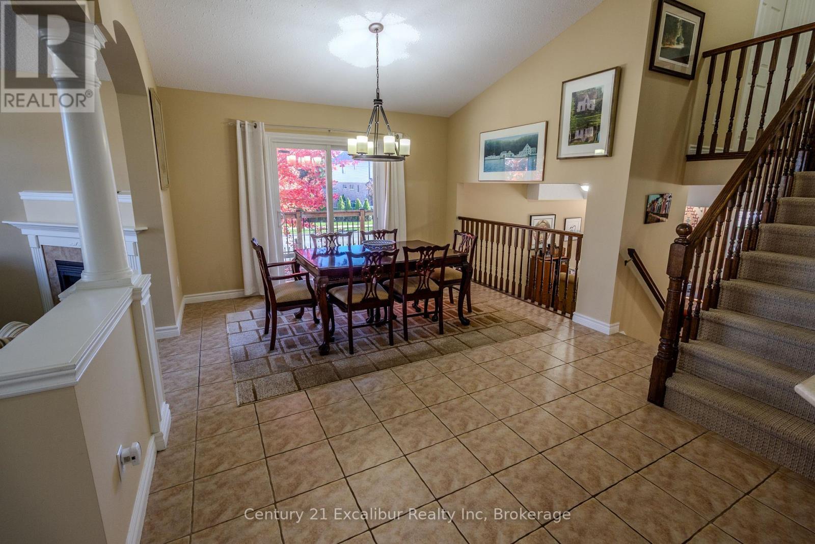 900 Gzowski Street Property Photo 6