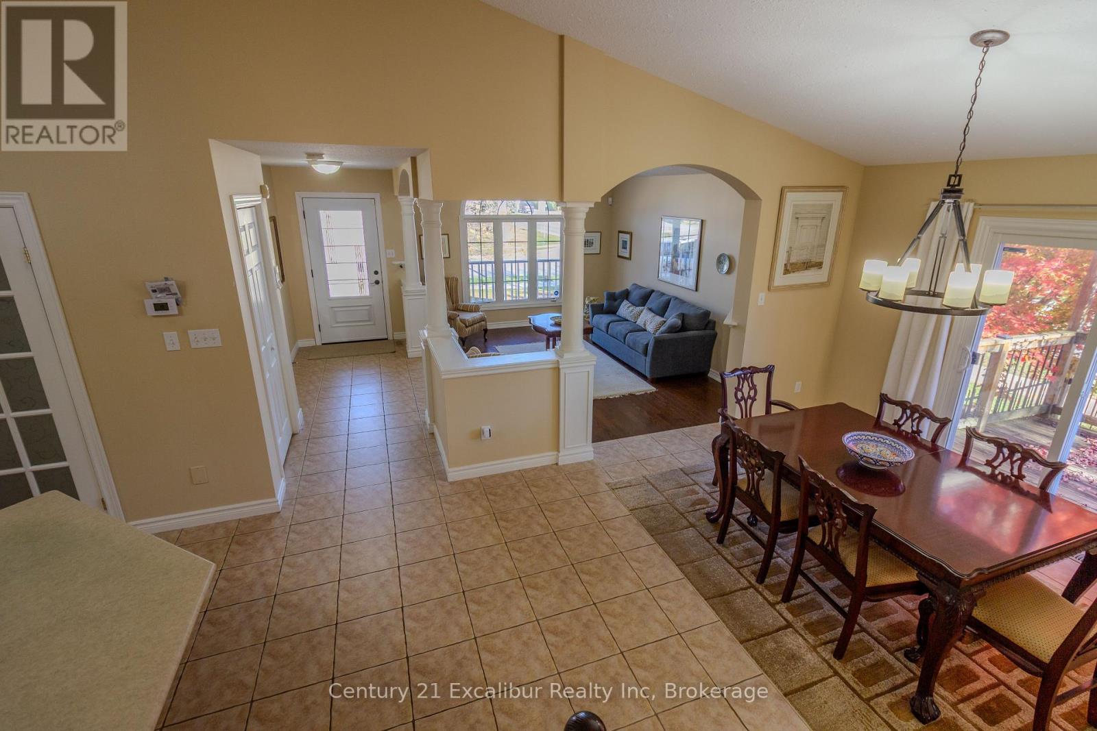 900 Gzowski Street Property Photo 7