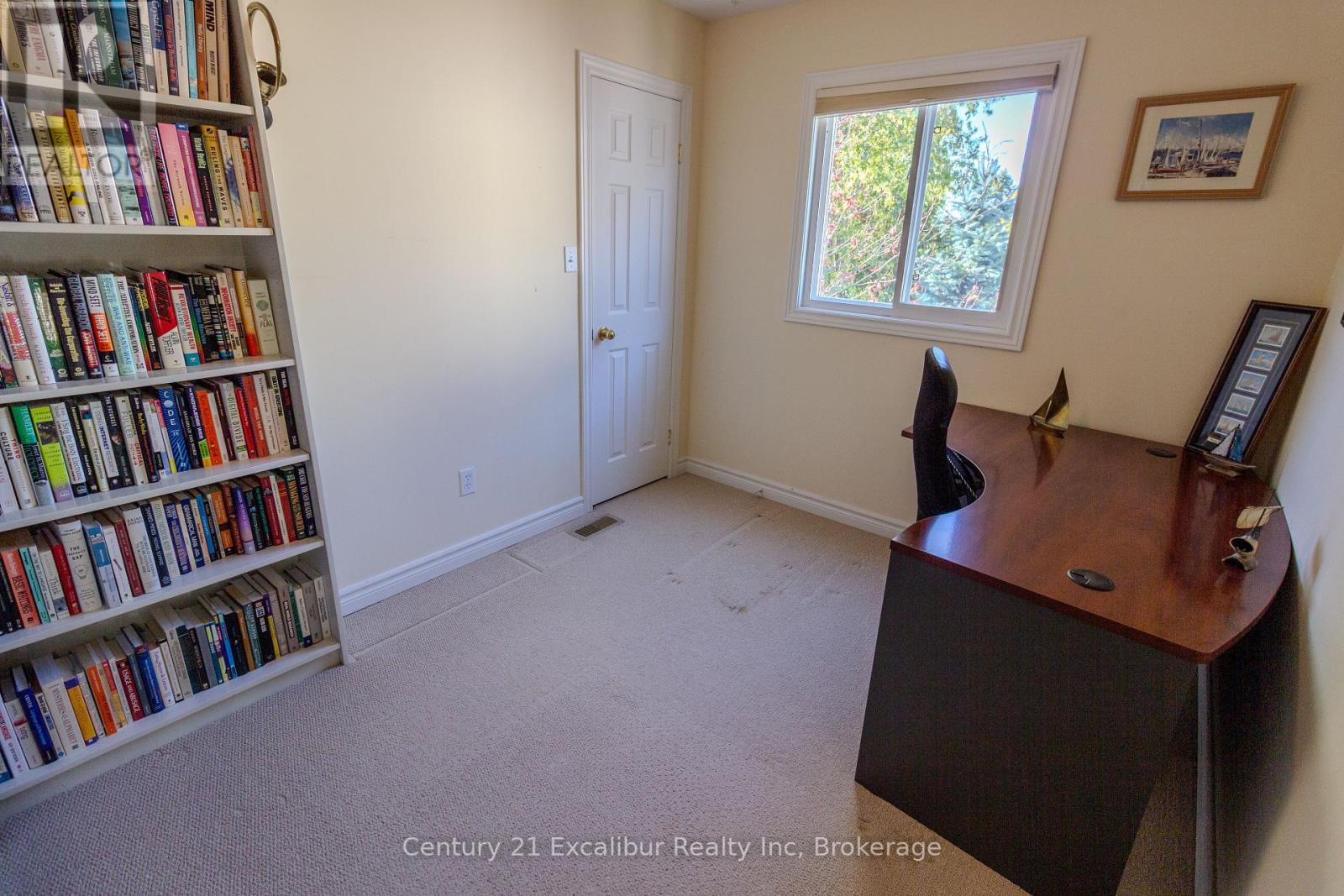 900 Gzowski Street Property Photo 9