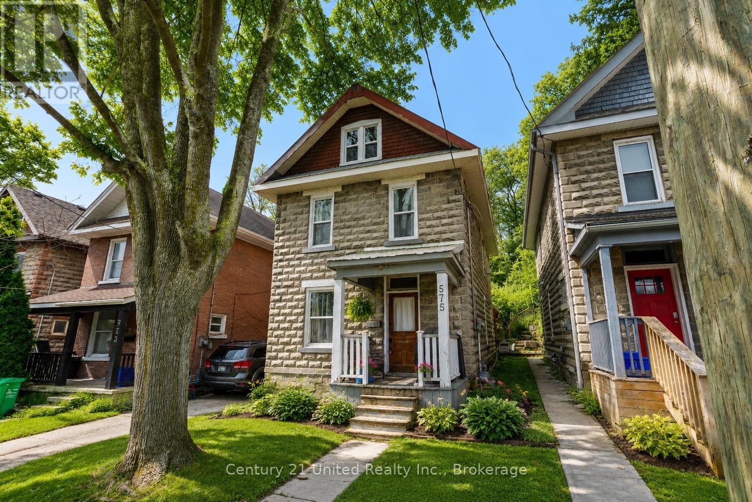 575 Bethune Street Property Photo 1