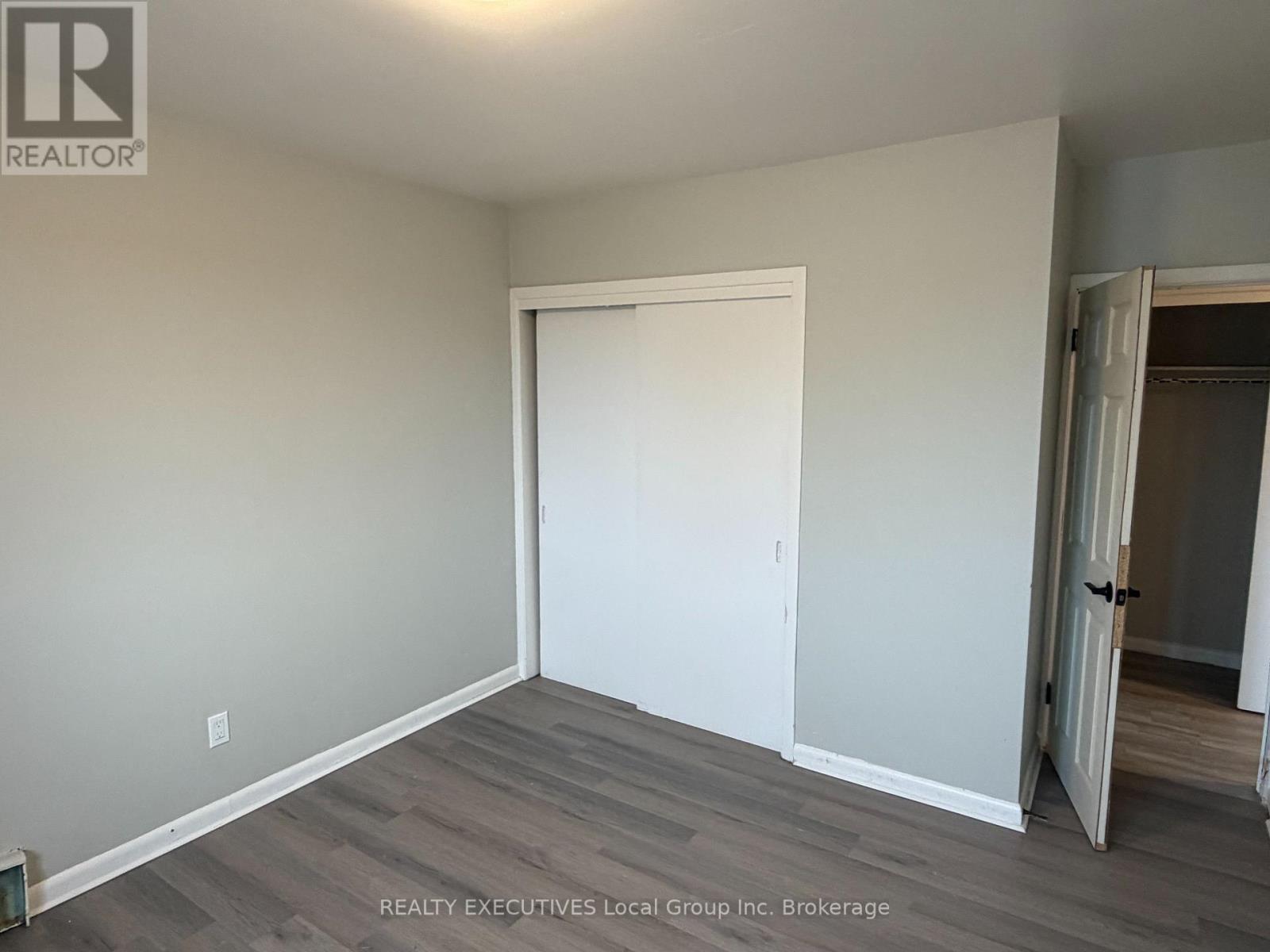 14 Milford Crescent Property Photo 14